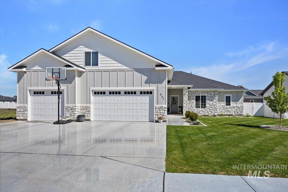 942 Paintbrush, Kimberly, Idaho 83341, 6 Bedrooms, 3.5 Bathrooms, Residential For Sale, Price $723,000, 98971450