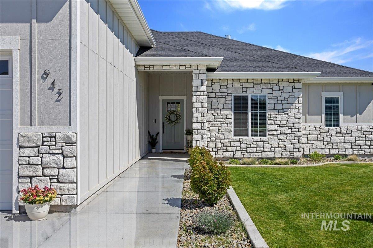 942 Paintbrush, Kimberly, Idaho 83341, 6 Bedrooms, 3.5 Bathrooms, Residential For Sale, Price $723,000, 98971450