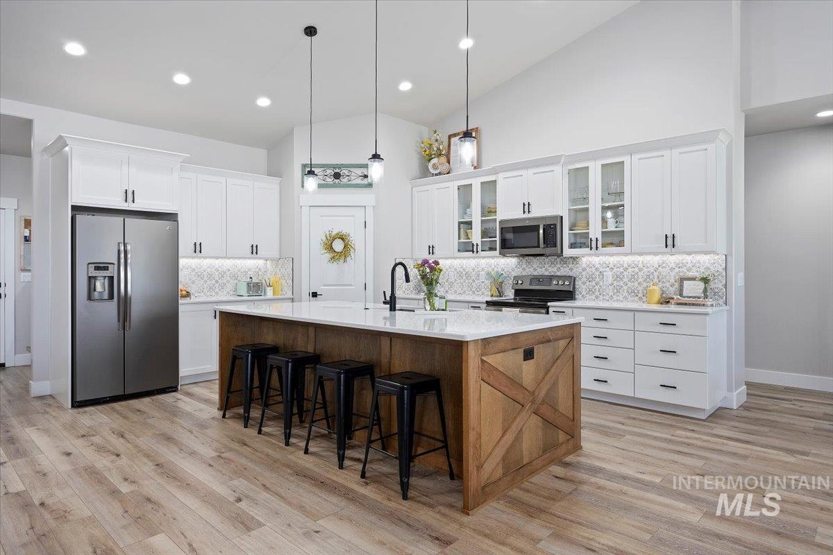 942 Paintbrush, Kimberly, Idaho 83341, 6 Bedrooms, 3.5 Bathrooms, Residential For Sale, Price $772,000,MLS 98971450