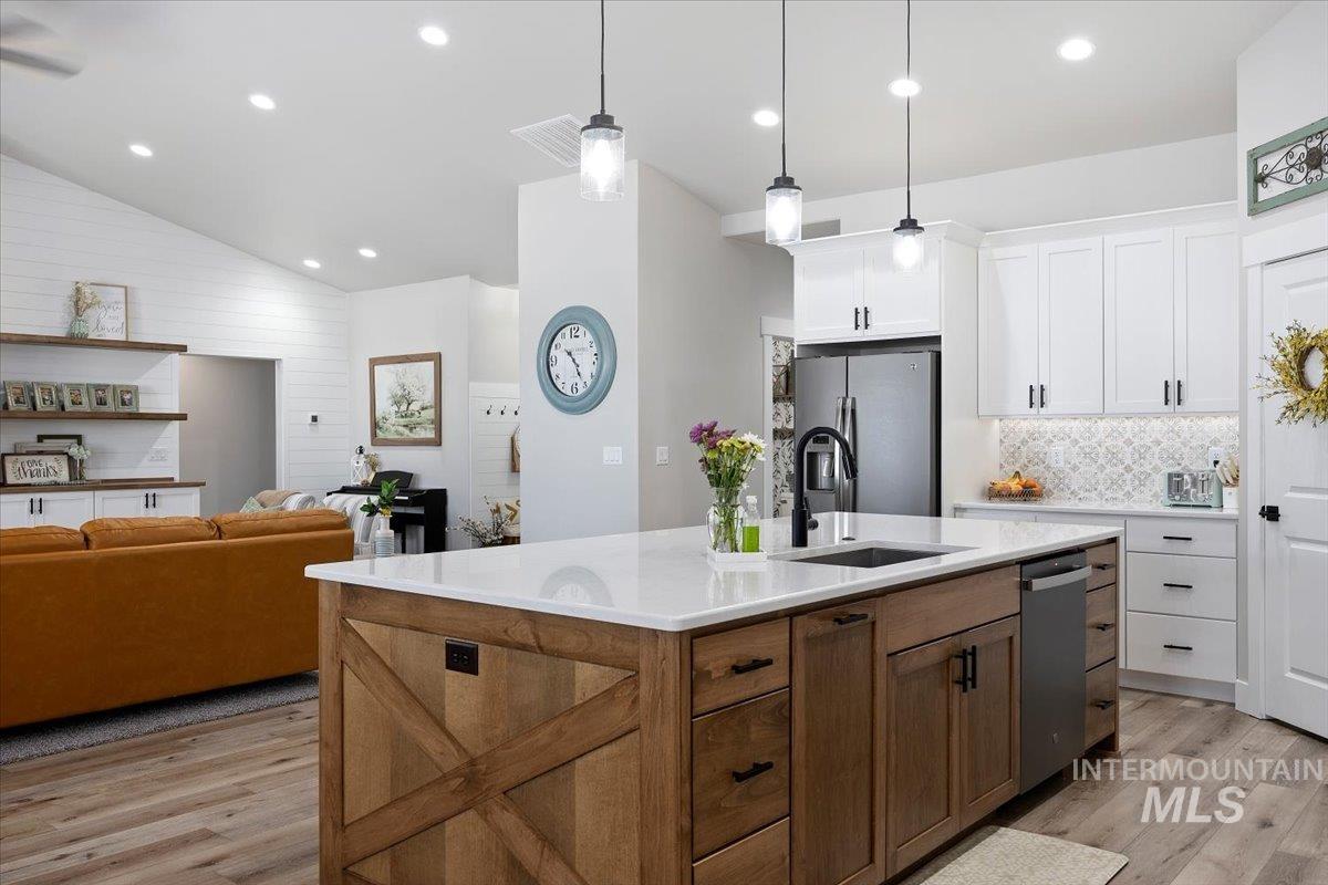 942 Paintbrush, Kimberly, Idaho 83341, 6 Bedrooms, 3.5 Bathrooms, Residential For Sale, Price $723,000, 98971450