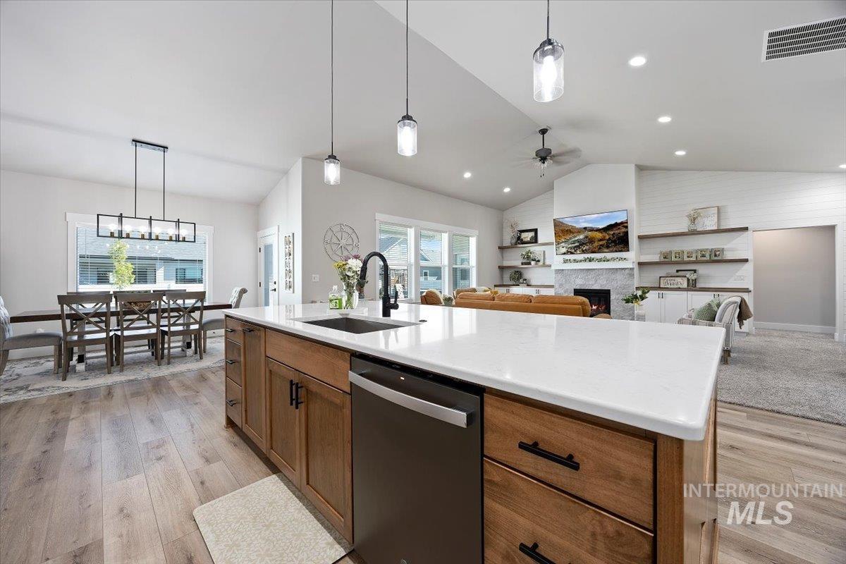 942 Paintbrush, Kimberly, Idaho 83341, 6 Bedrooms, 3.5 Bathrooms, Residential For Sale, Price $723,000, 98971450