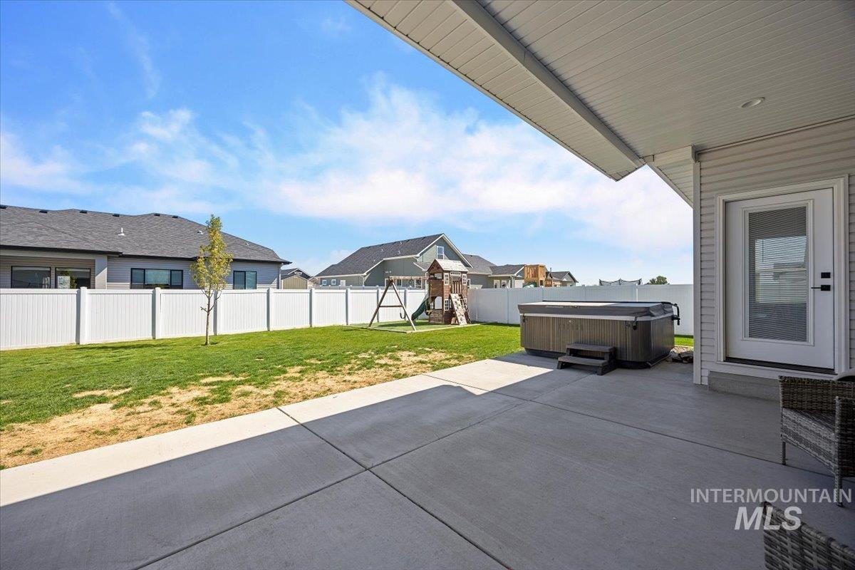 942 Paintbrush, Kimberly, Idaho 83341, 6 Bedrooms, 3.5 Bathrooms, Residential For Sale, Price $772,000,MLS 98971450