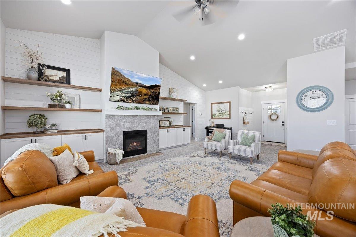 942 Paintbrush, Kimberly, Idaho 83341, 6 Bedrooms, 3.5 Bathrooms, Residential For Sale, Price $772,000,MLS 98971450