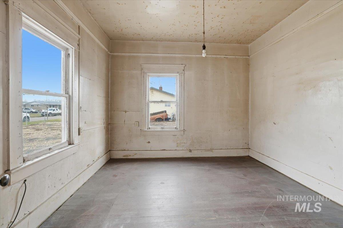 506 N 3rd St, Nyssa, Oregon 97913-3322, 2 Bedrooms, 1 Bathroom, Residential For Sale, Price $89,900,MLS 98971453