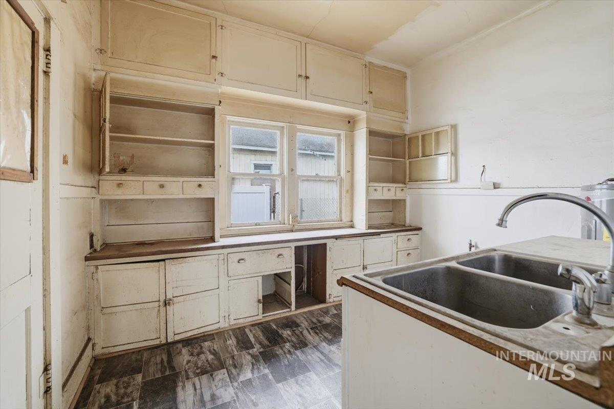 506 N 3rd St, Nyssa, Oregon 97913-3322, 2 Bedrooms, 1 Bathroom, Residential For Sale, Price $89,900,MLS 98971453