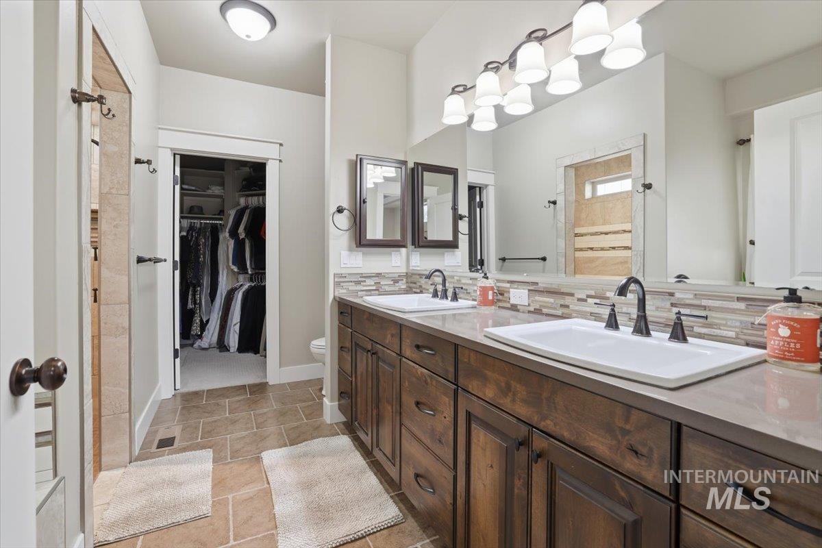 4604 Middlesboro Way, Caldwell, Idaho 83607, 3 Bedrooms, 2 Bathrooms, Residential For Sale, Price $599,900,MLS 98971454