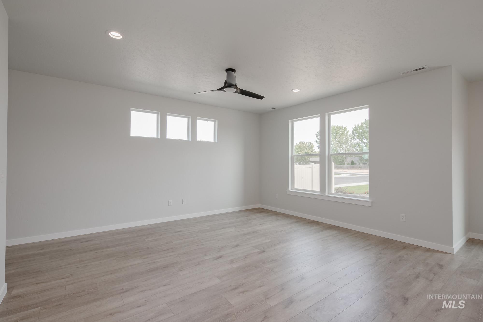 10467 W Tinder St, Star, Idaho 83669, 3 Bedrooms, 2.5 Bathrooms, Residential For Sale, Price $442,990,MLS 98971456