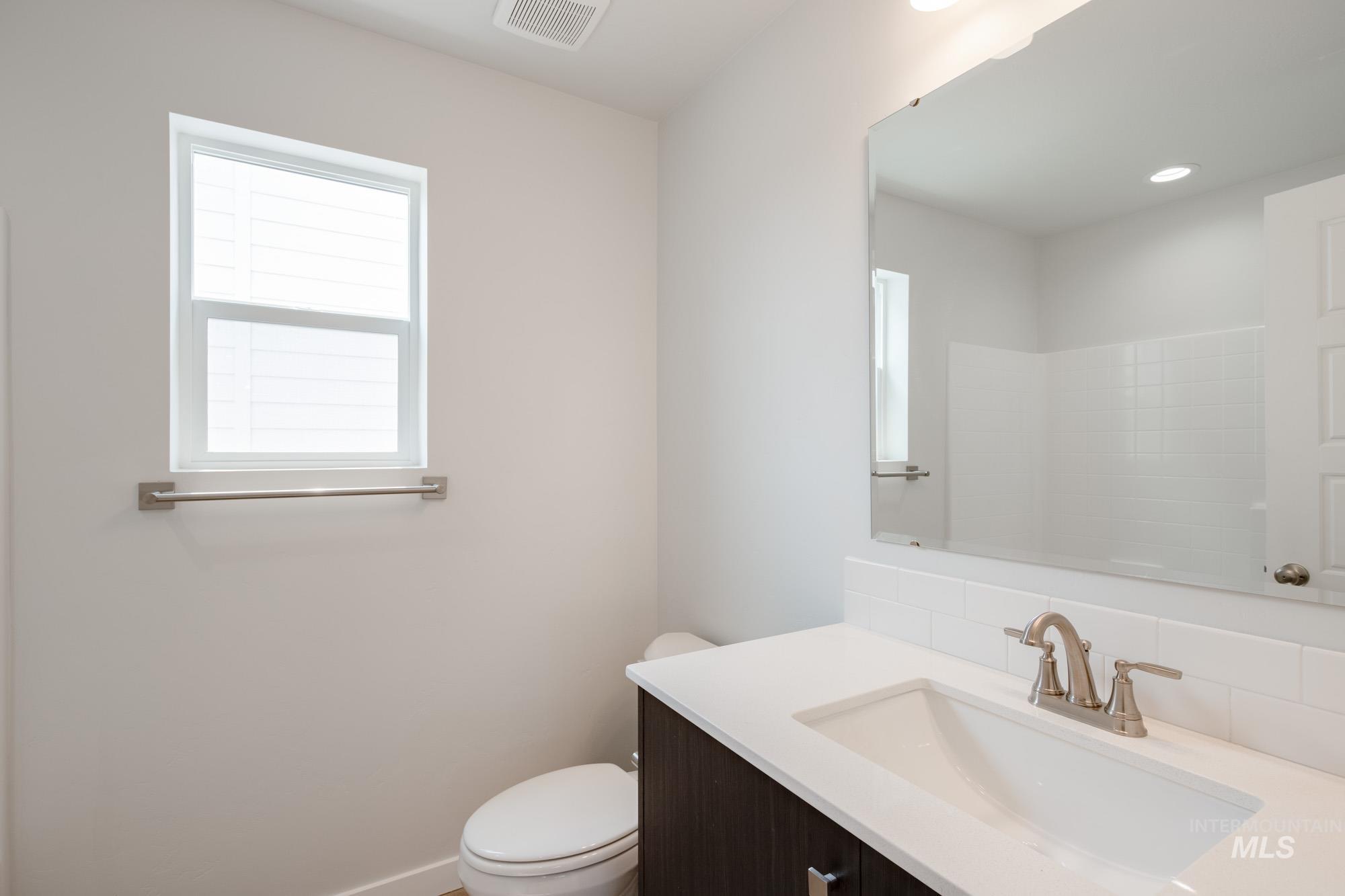 10467 W Tinder St, Star, Idaho 83669, 3 Bedrooms, 2.5 Bathrooms, Residential For Sale, Price $442,990,MLS 98971456