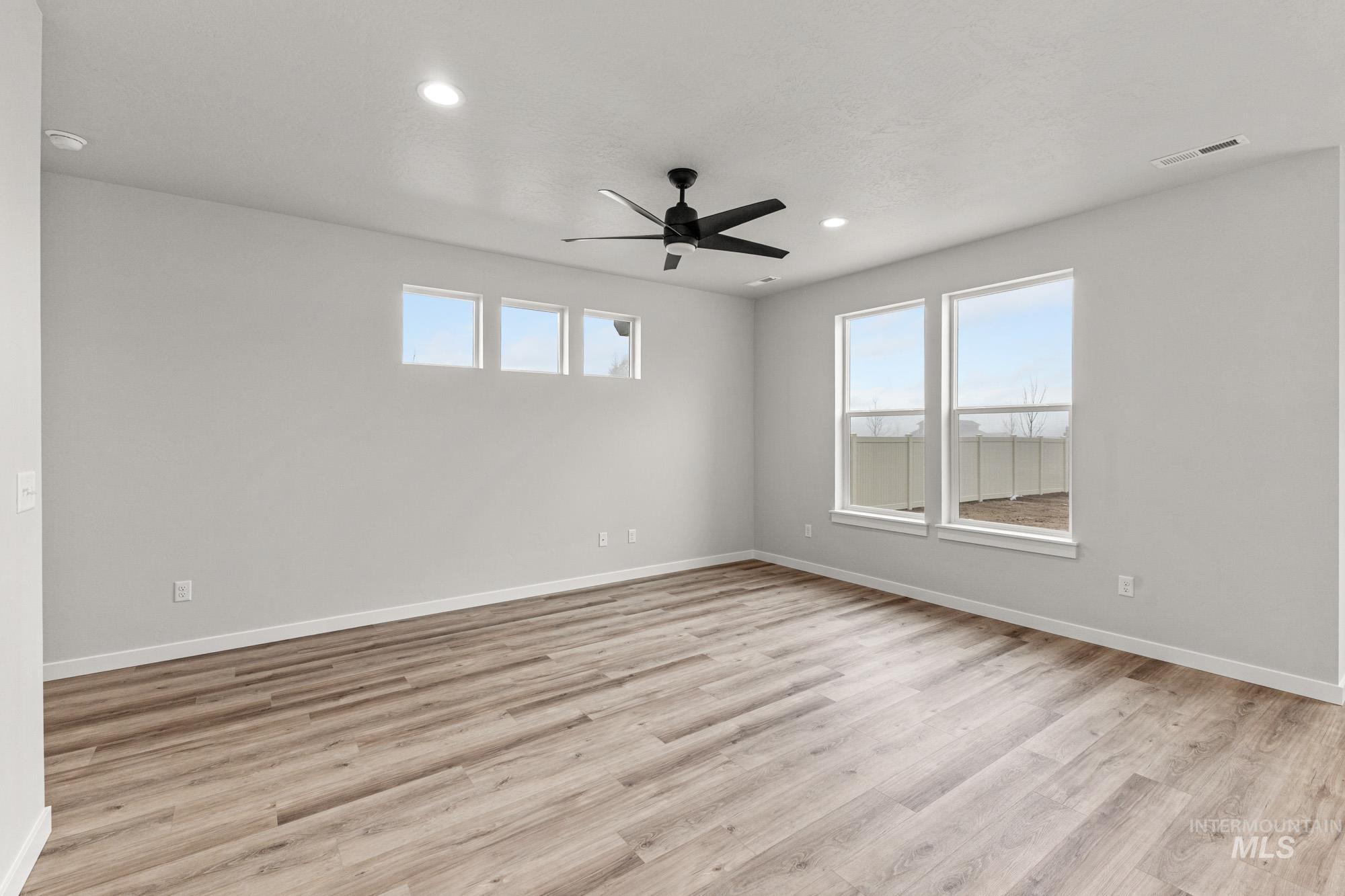 10467 W Tinder St, Star, Idaho 83669, 3 Bedrooms, 2.5 Bathrooms, Residential For Sale, Price $442,990,MLS 98971456