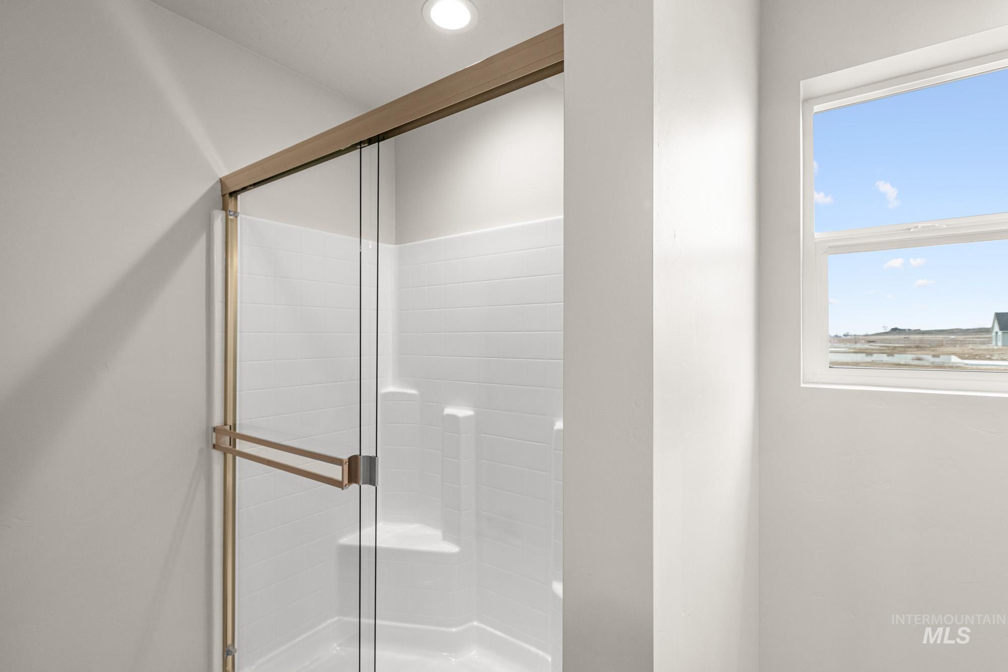 1608 Sunday River St, Middleton, Idaho 83644, 3 Bedrooms, 2 Bathrooms, Residential For Sale, Price $424,990,MLS 98971457