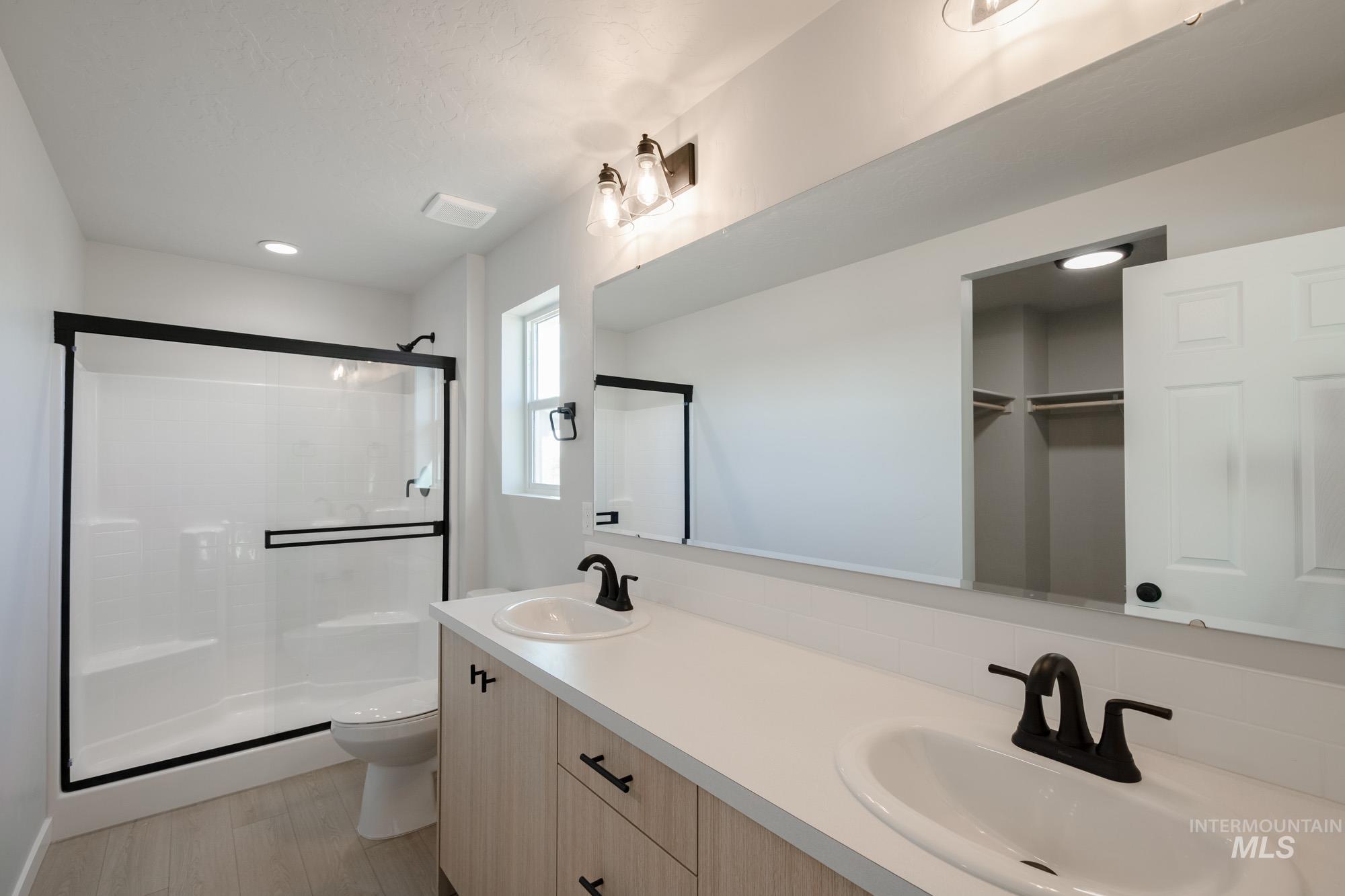 1487 Long Pond St, Middleton, Idaho 83644, 4 Bedrooms, 2.5 Bathrooms, Residential For Sale, Price $470,990,MLS 98971459