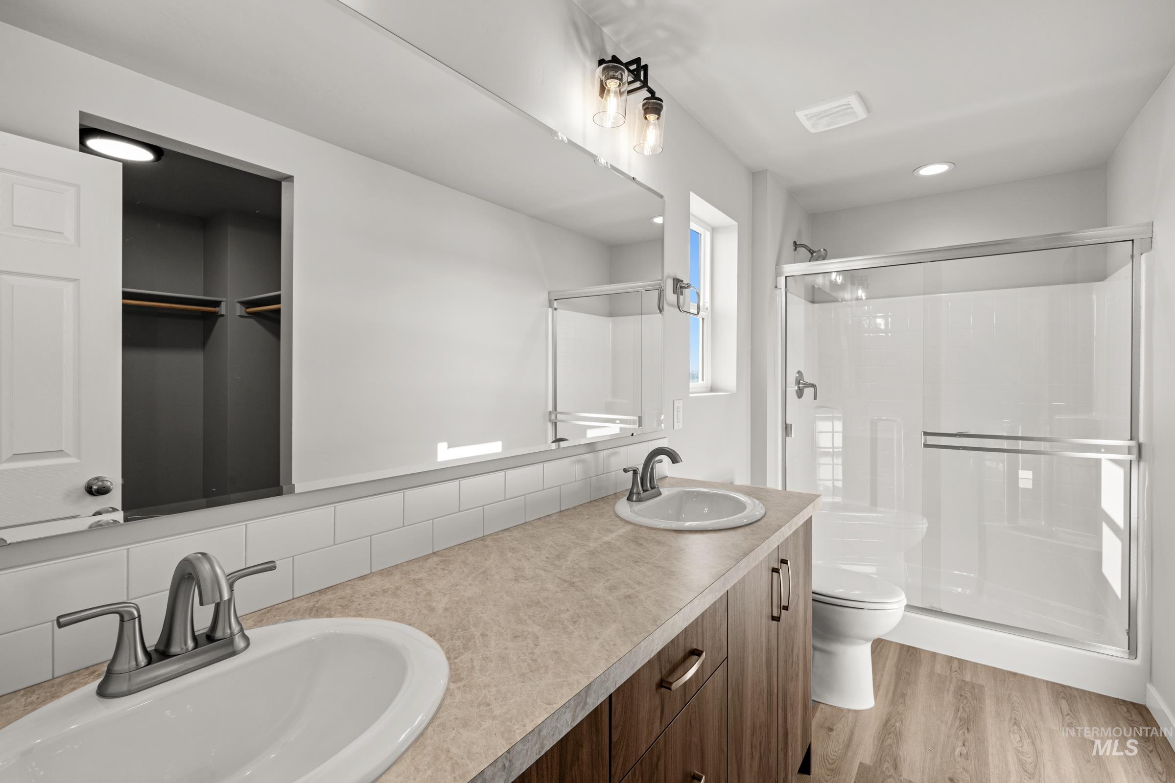 1487 Long Pond St, Middleton, Idaho 83644, 4 Bedrooms, 2.5 Bathrooms, Residential For Sale, Price $470,990, 98971459