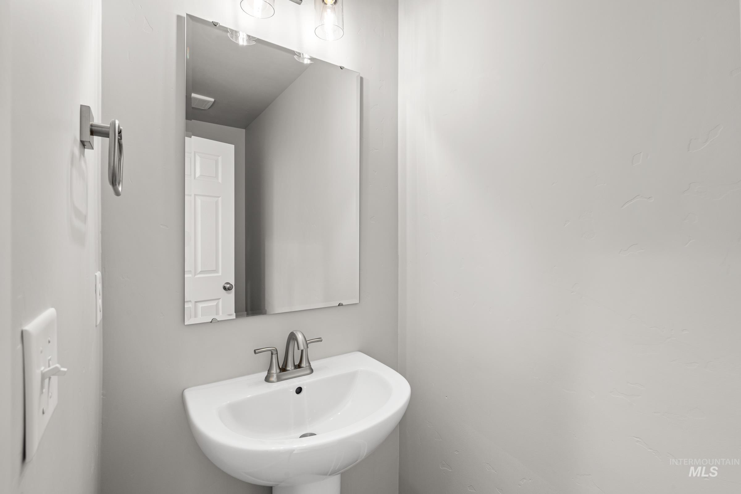 1487 Long Pond St, Middleton, Idaho 83644, 4 Bedrooms, 2.5 Bathrooms, Residential For Sale, Price $470,990, 98971459