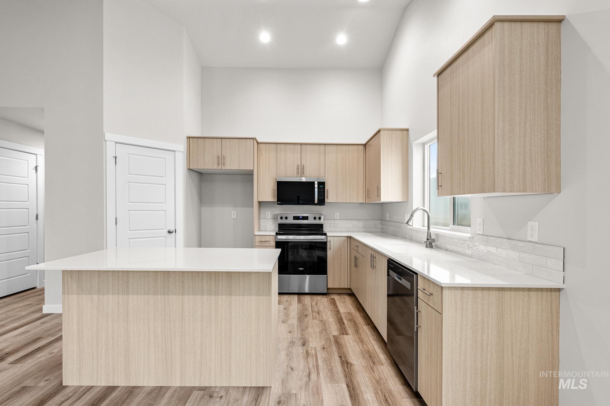 18390 N Sweet William Ave, Nampa, Idaho 83687, 4 Bedrooms, 2 Bathrooms, Residential For Sale, Price $420,990,MLS 98971460