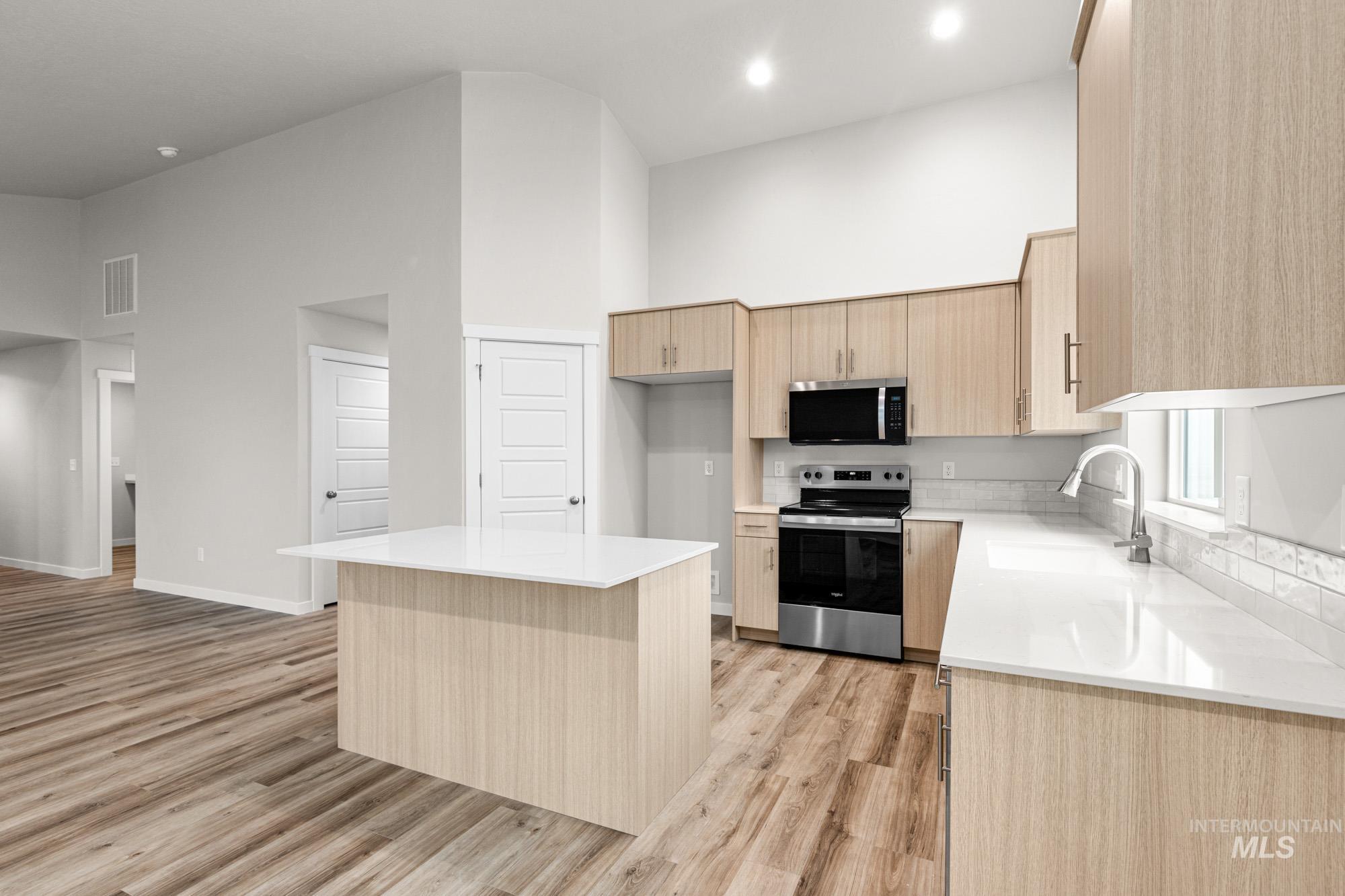 18390 N Sweet William Ave, Nampa, Idaho 83687, 4 Bedrooms, 2 Bathrooms, Residential For Sale, Price $420,990,MLS 98971460