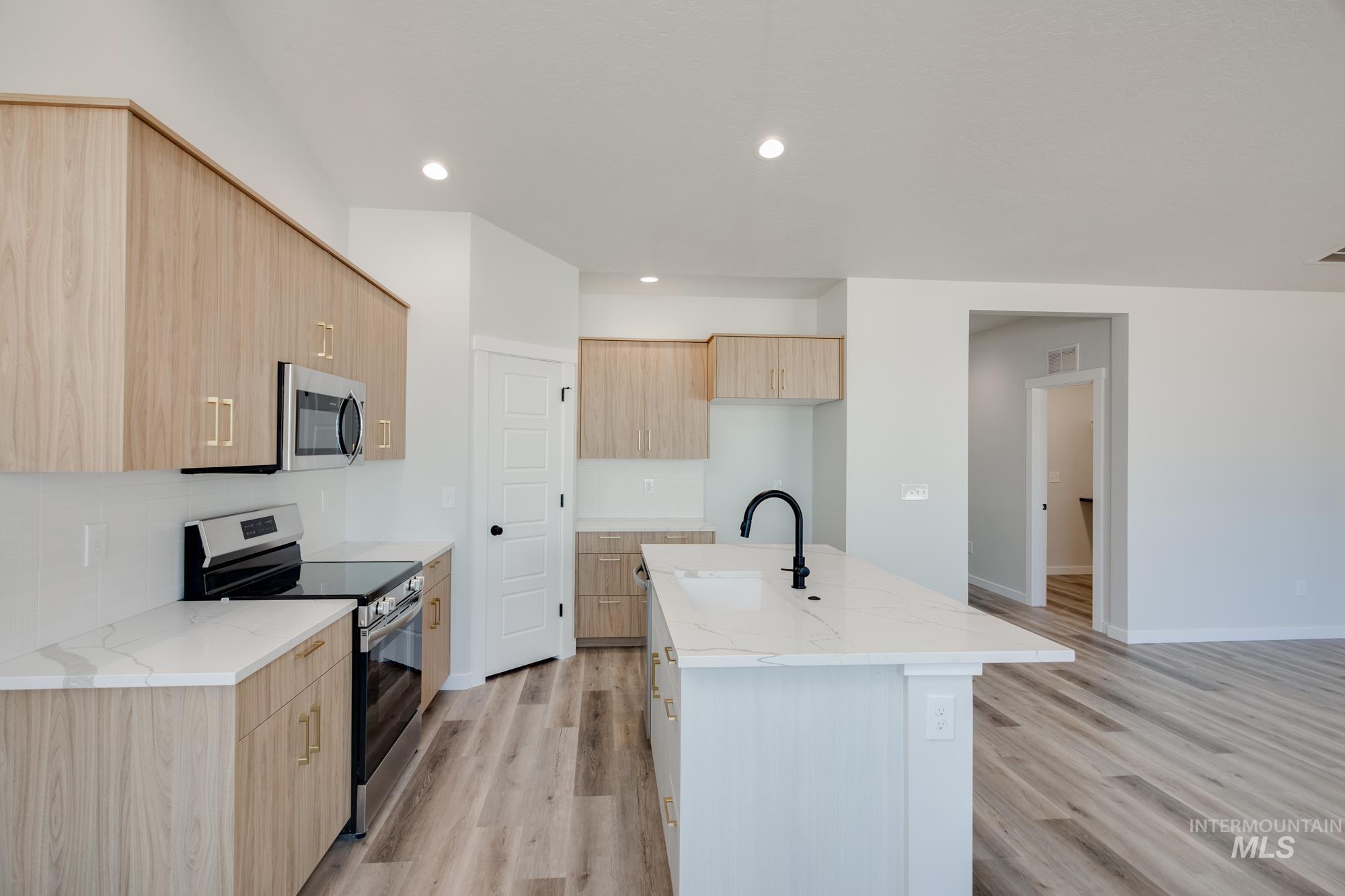 5002 E Open Canyon Dr, Nampa, Idaho 83687, 3 Bedrooms, 2 Bathrooms, Residential For Sale, Price $429,990,MLS 98971462