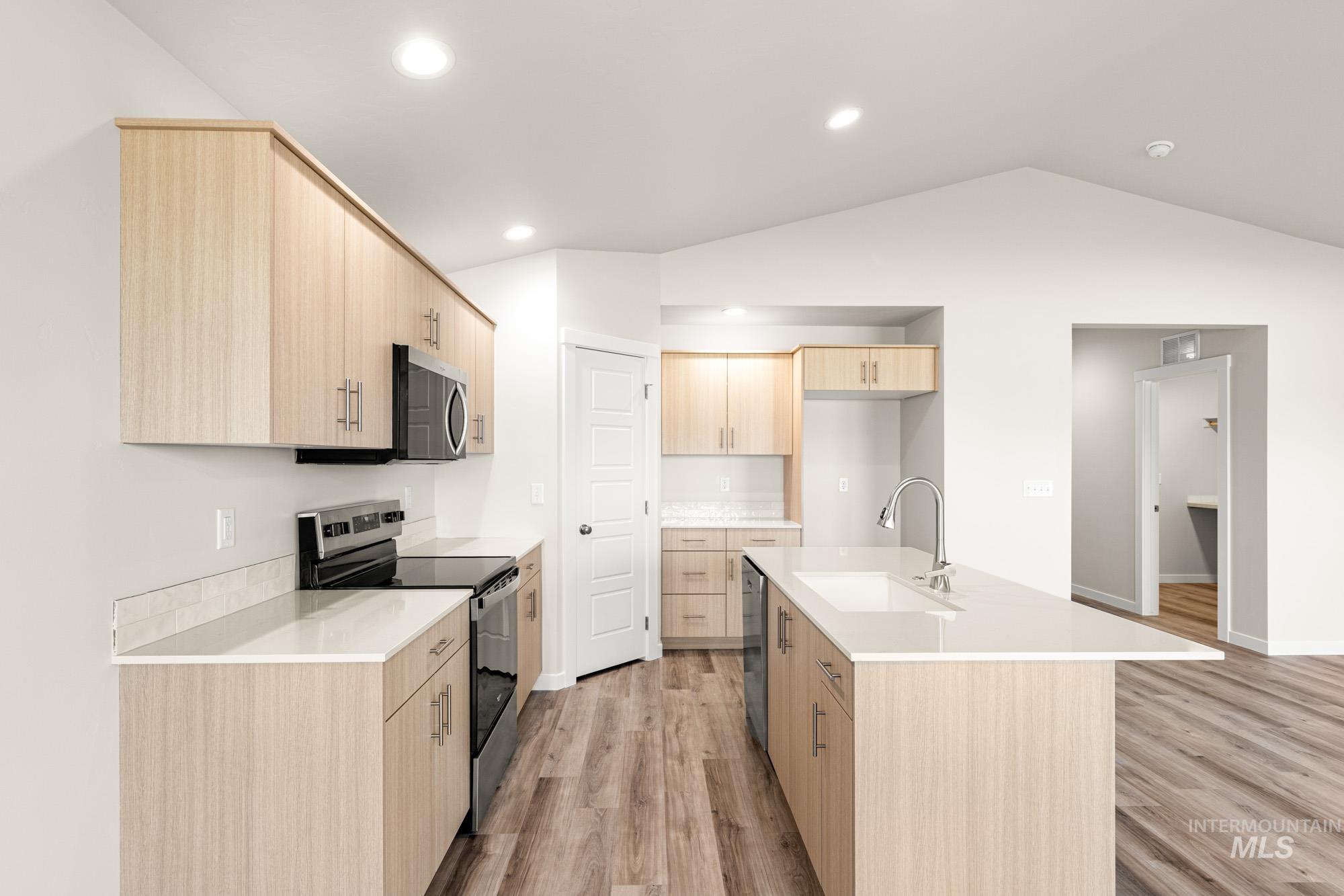 5002 E Open Canyon Dr, Nampa, Idaho 83687, 3 Bedrooms, 2 Bathrooms, Residential For Sale, Price $422,990,MLS 98971462