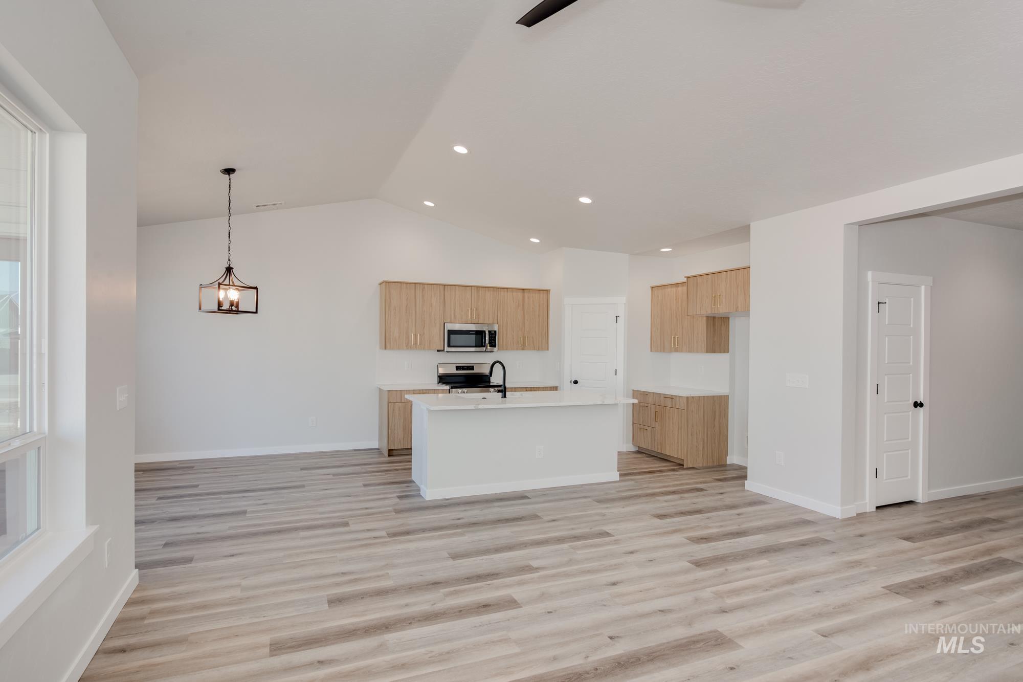 5002 E Open Canyon Dr, Nampa, Idaho 83687, 3 Bedrooms, 2 Bathrooms, Residential For Sale, Price $429,990,MLS 98971462