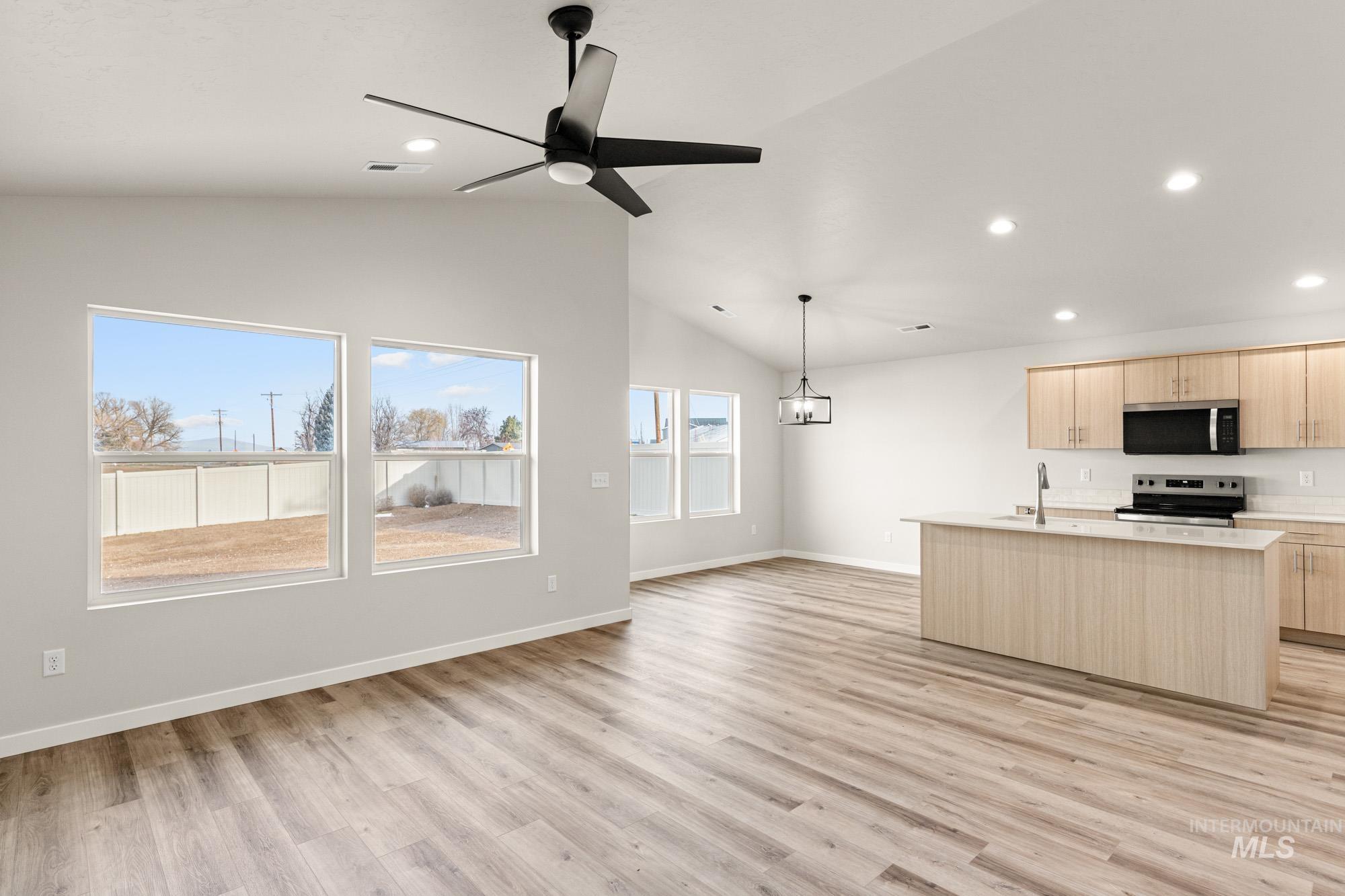 5002 E Open Canyon Dr, Nampa, Idaho 83687, 3 Bedrooms, 2 Bathrooms, Residential For Sale, Price $422,990,MLS 98971462