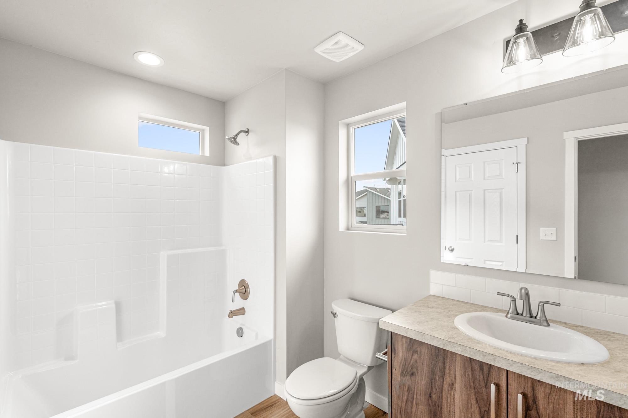 17417 N Union Springs Pl, Nampa, Idaho 83687, 4 Bedrooms, 2.5 Bathrooms, Residential For Sale, Price $452,990,MLS 98971464