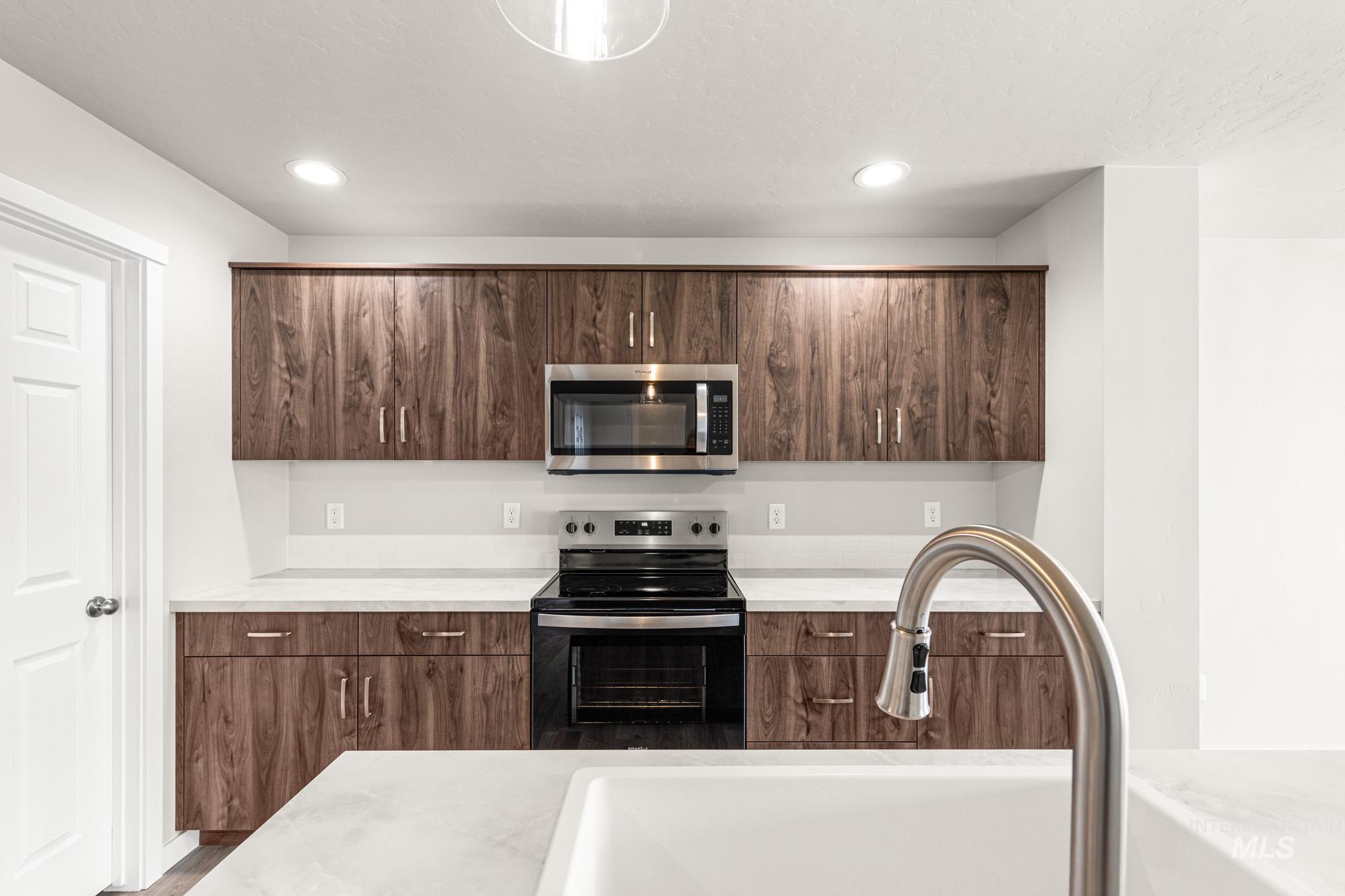 17417 N Union Springs Pl, Nampa, Idaho 83687, 4 Bedrooms, 2.5 Bathrooms, Residential For Sale, Price $452,990,MLS 98971464