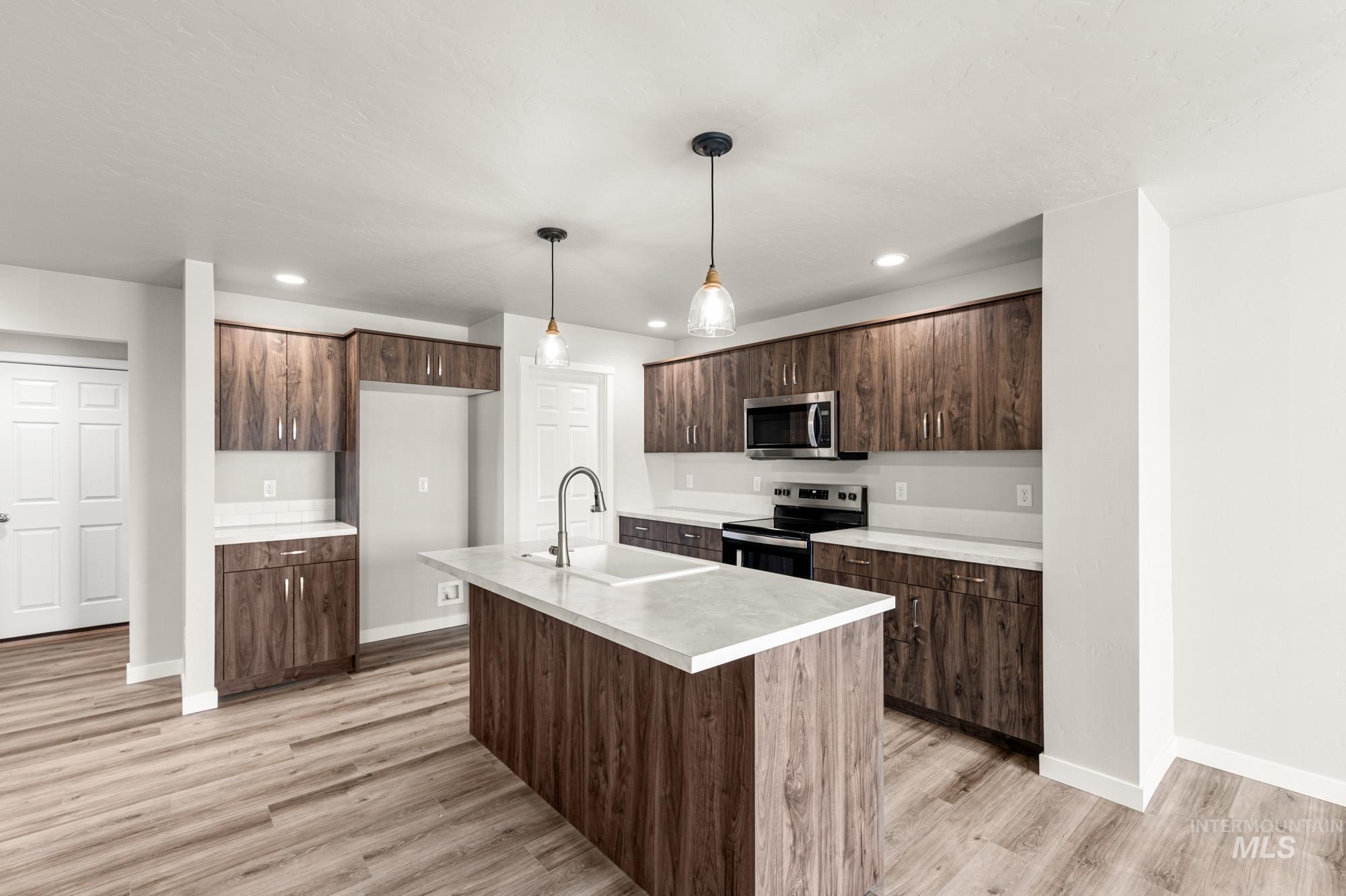 17417 N Union Springs Pl, Nampa, Idaho 83687, 4 Bedrooms, 2.5 Bathrooms, Residential For Sale, Price $452,990,MLS 98971464