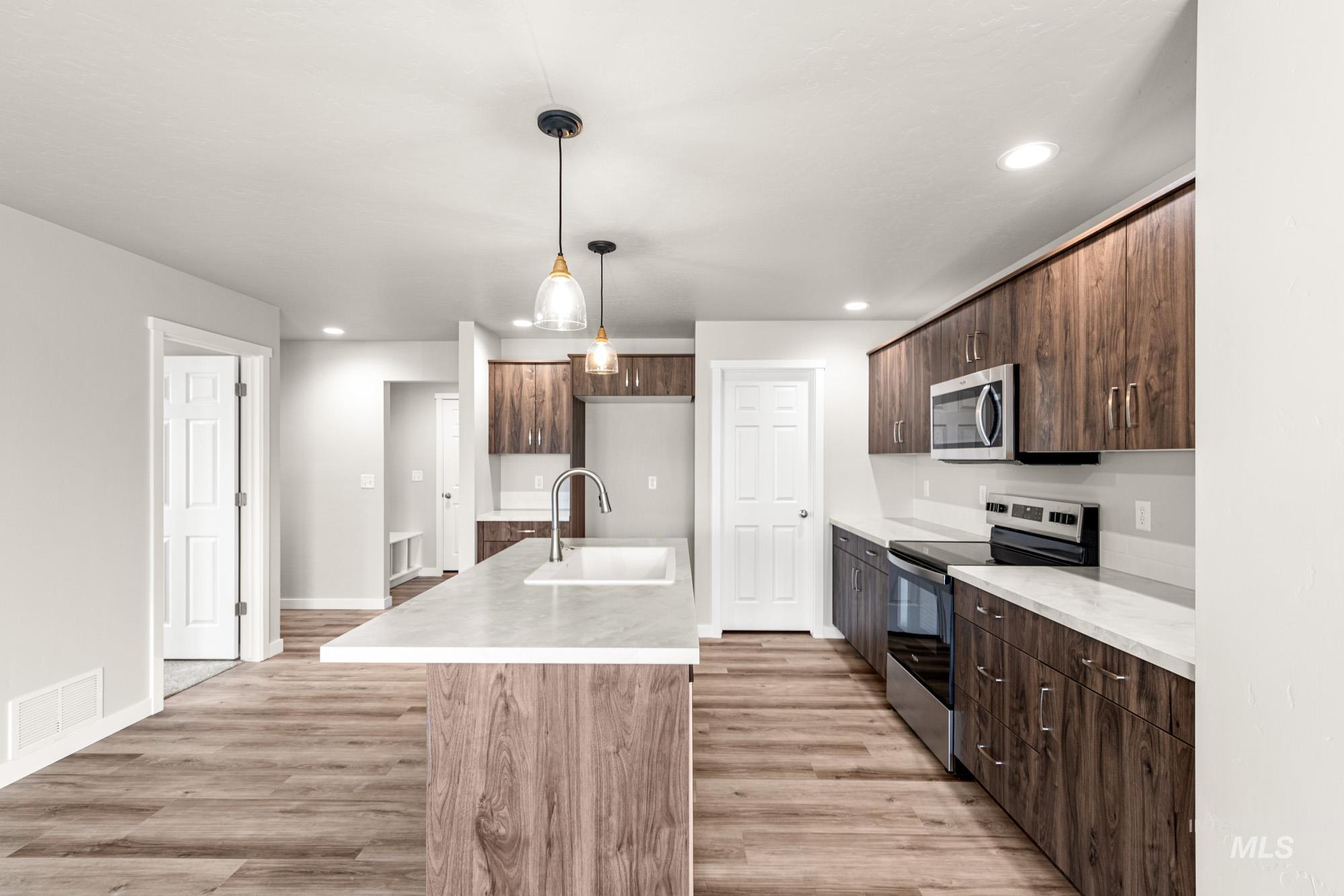 17417 N Union Springs Pl, Nampa, Idaho 83687, 4 Bedrooms, 2.5 Bathrooms, Residential For Sale, Price $452,990,MLS 98971464