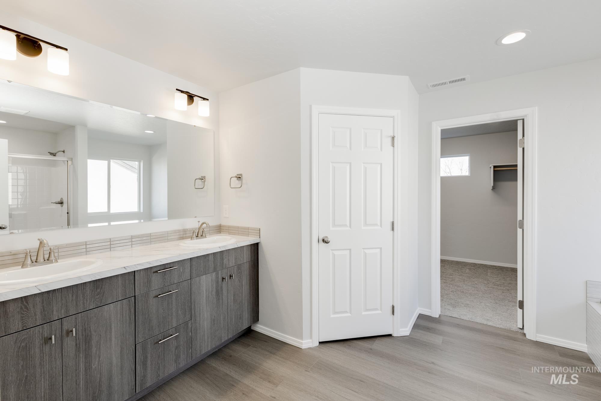 17369 N Aspen Springs Way, Nampa, Idaho 83687, 4 Bedrooms, 3 Bathrooms, Residential For Sale, Price $569,990,MLS 98971465