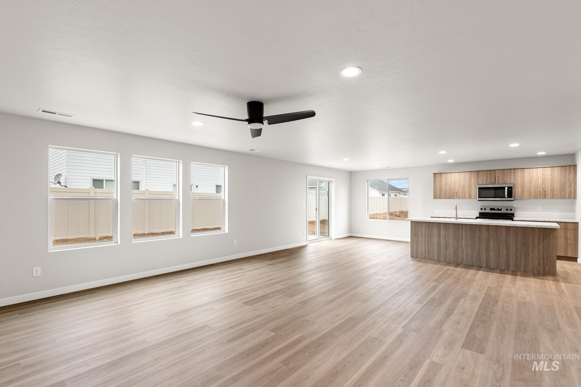 2199 N Iditarod Ave, Kuna, Idaho 83634, 4 Bedrooms, 3 Bathrooms, Residential For Sale, Price $579,990,MLS 98971467