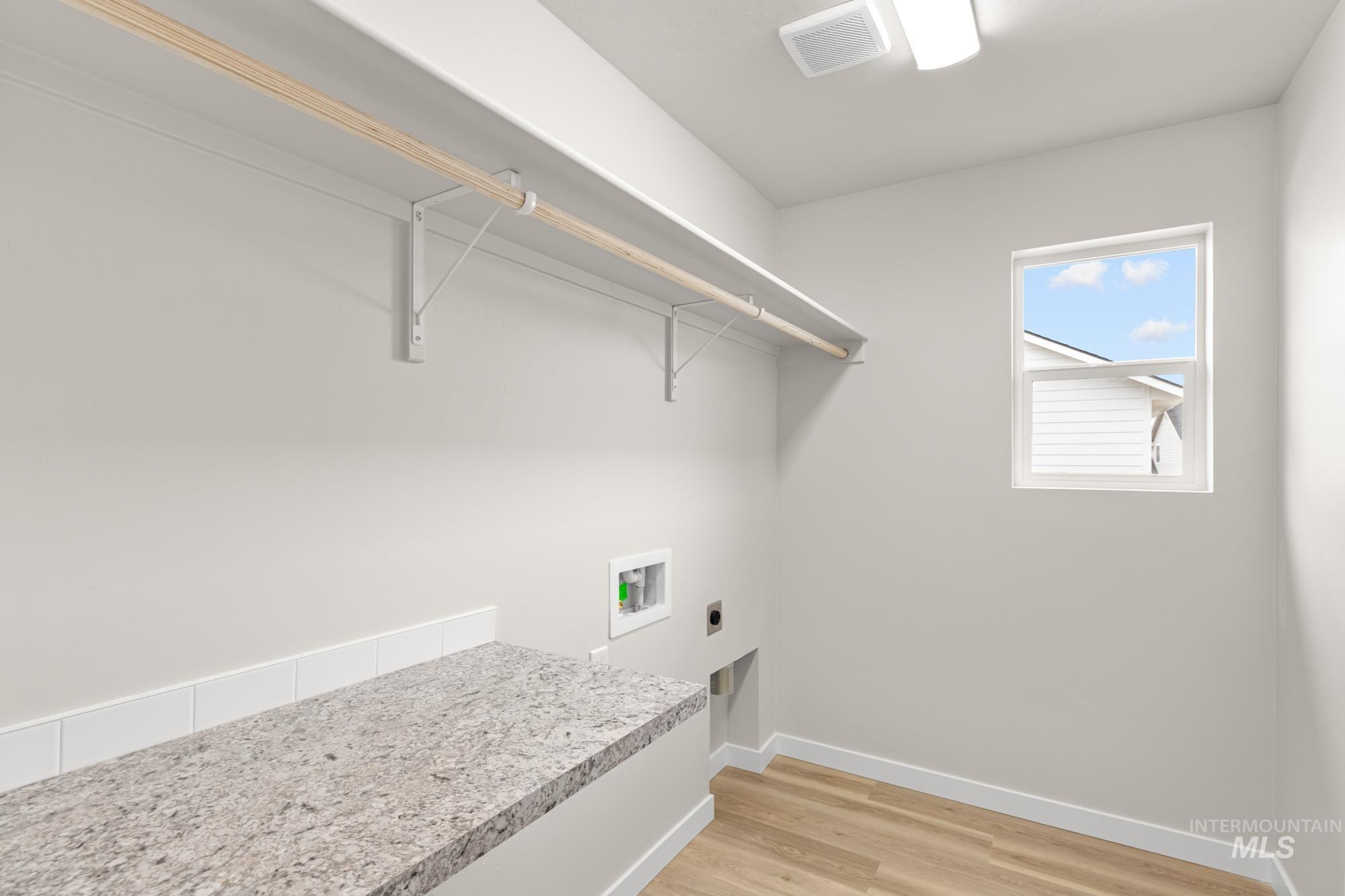 2199 N Iditarod Ave, Kuna, Idaho 83634, 4 Bedrooms, 3 Bathrooms, Residential For Sale, Price $579,990,MLS 98971467