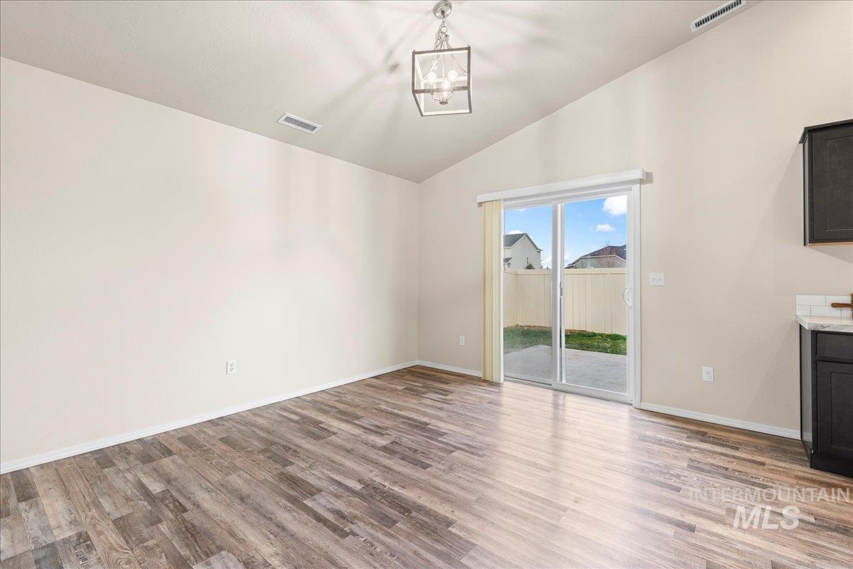 11922 W Box Canyon St., Star, Idaho 83669, 4 Bedrooms, 2 Bathrooms, Residential For Sale, Price $454,000,MLS 98971469