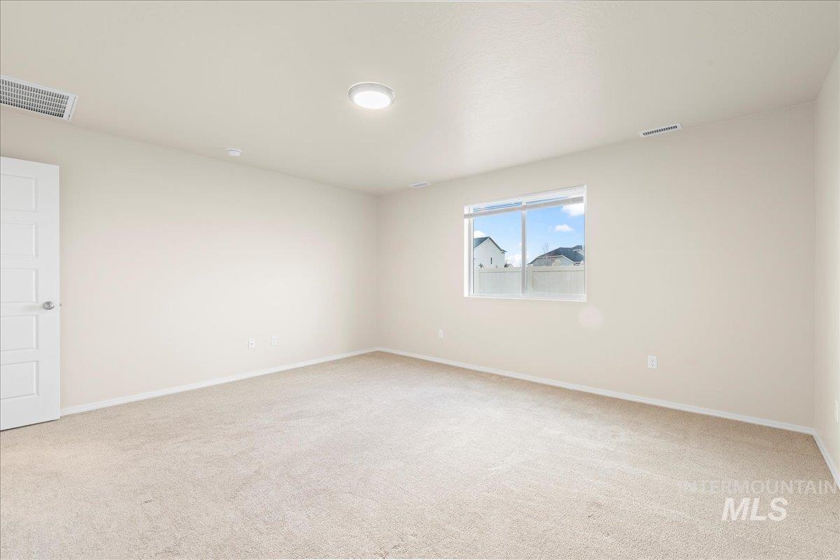 11922 W Box Canyon St., Star, Idaho 83669, 4 Bedrooms, 2 Bathrooms, Residential For Sale, Price $454,000,MLS 98971469