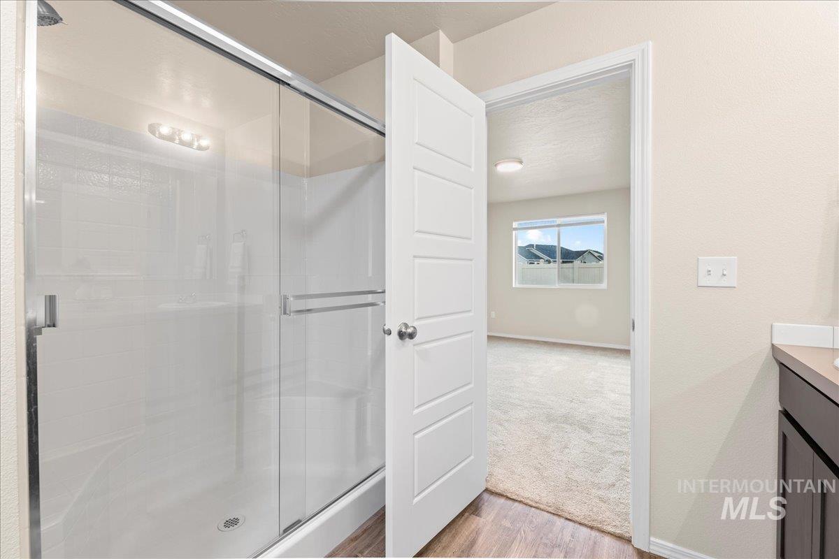 11922 W Box Canyon St., Star, Idaho 83669, 4 Bedrooms, 2 Bathrooms, Residential For Sale, Price $454,000,MLS 98971469