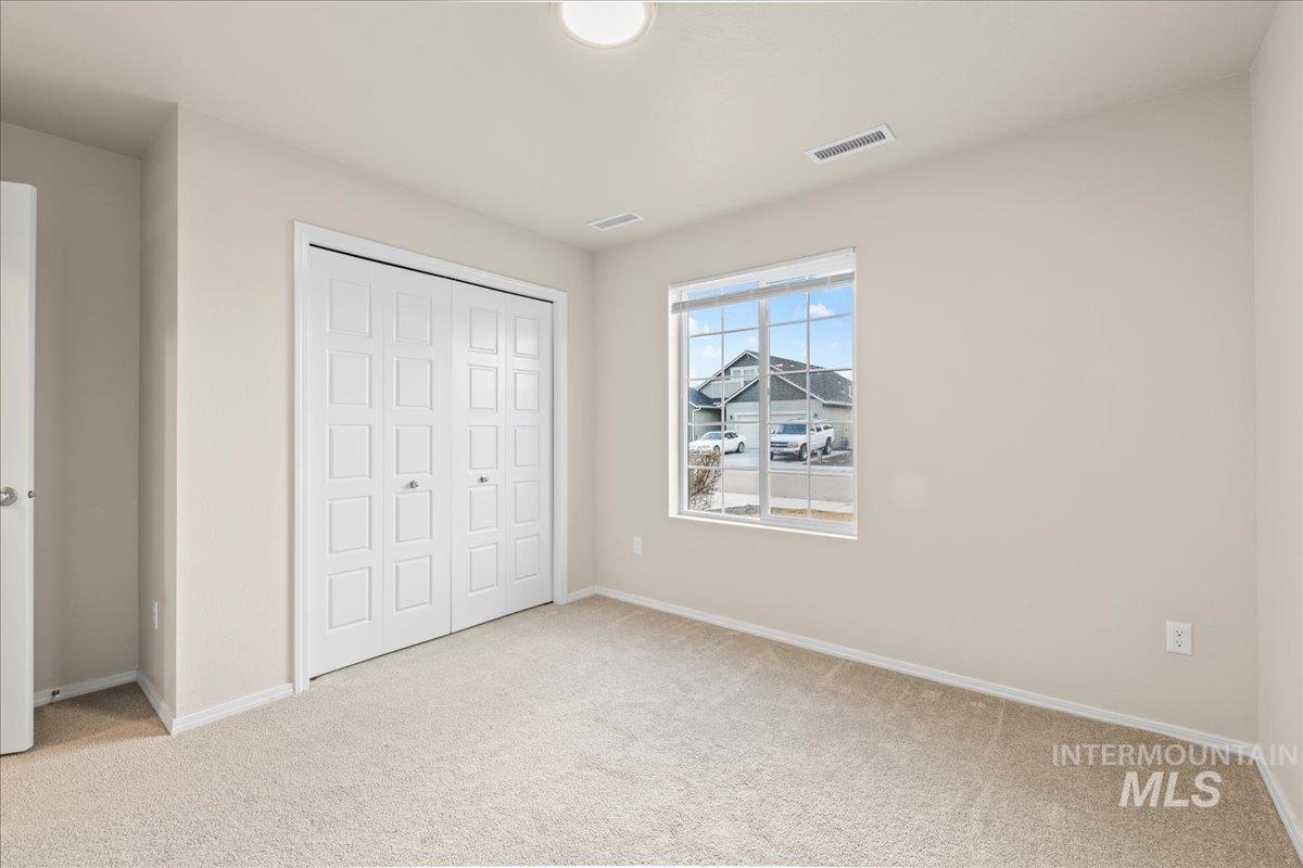 11922 W Box Canyon St., Star, Idaho 83669, 4 Bedrooms, 2 Bathrooms, Residential For Sale, Price $454,000,MLS 98971469