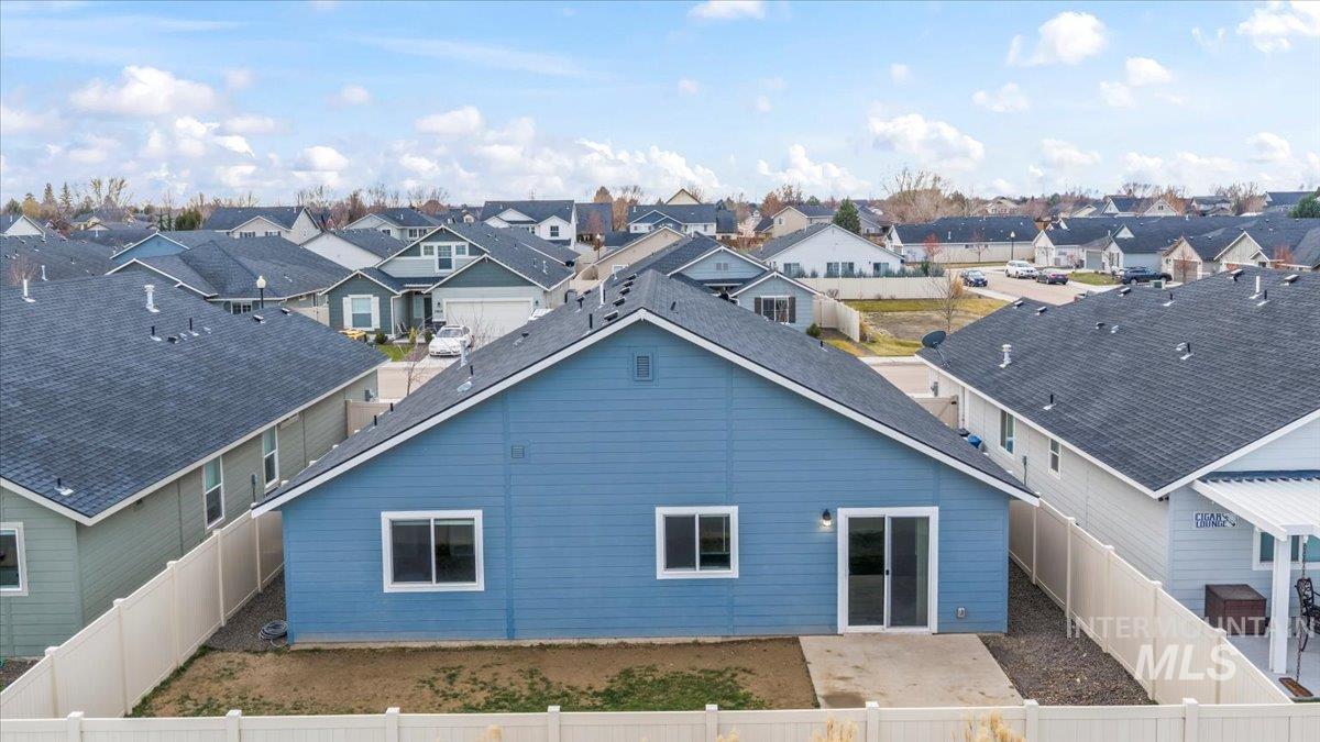 11922 W Box Canyon St., Star, Idaho 83669, 4 Bedrooms, 2 Bathrooms, Residential For Sale, Price $454,000,MLS 98971469