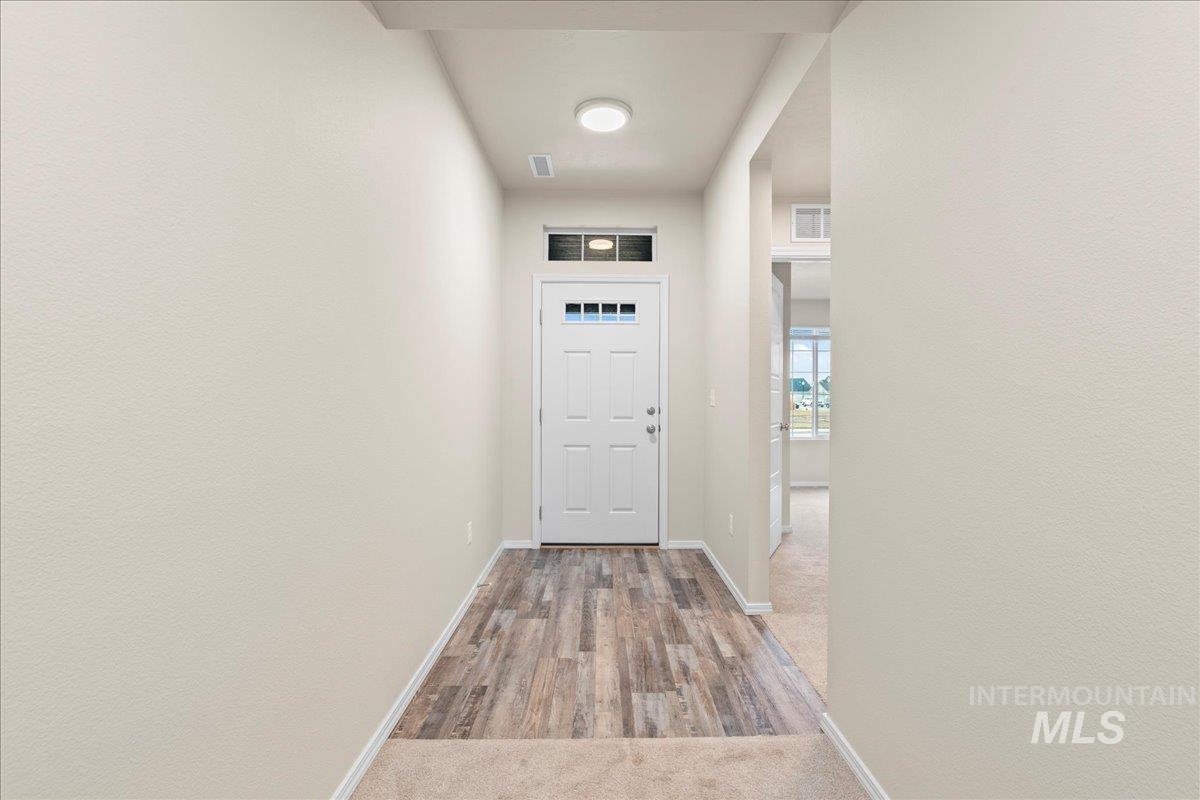 11922 W Box Canyon St., Star, Idaho 83669, 4 Bedrooms, 2 Bathrooms, Residential For Sale, Price $454,000,MLS 98971469