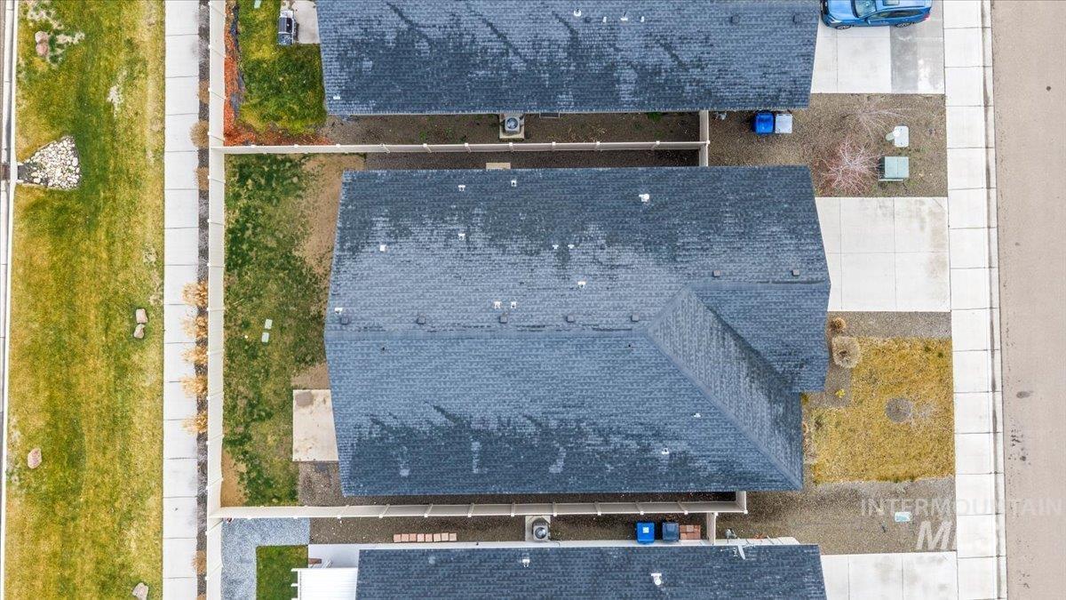 11922 W Box Canyon St., Star, Idaho 83669, 4 Bedrooms, 2 Bathrooms, Residential For Sale, Price $454,000,MLS 98971469