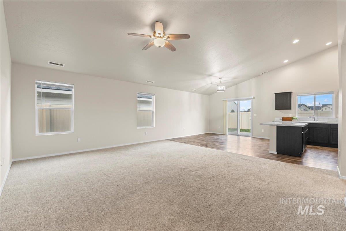 11922 W Box Canyon St., Star, Idaho 83669, 4 Bedrooms, 2 Bathrooms, Residential For Sale, Price $454,000,MLS 98971469