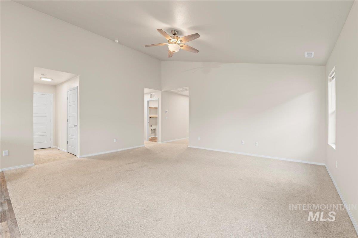 11922 W Box Canyon St., Star, Idaho 83669, 4 Bedrooms, 2 Bathrooms, Residential For Sale, Price $454,000,MLS 98971469