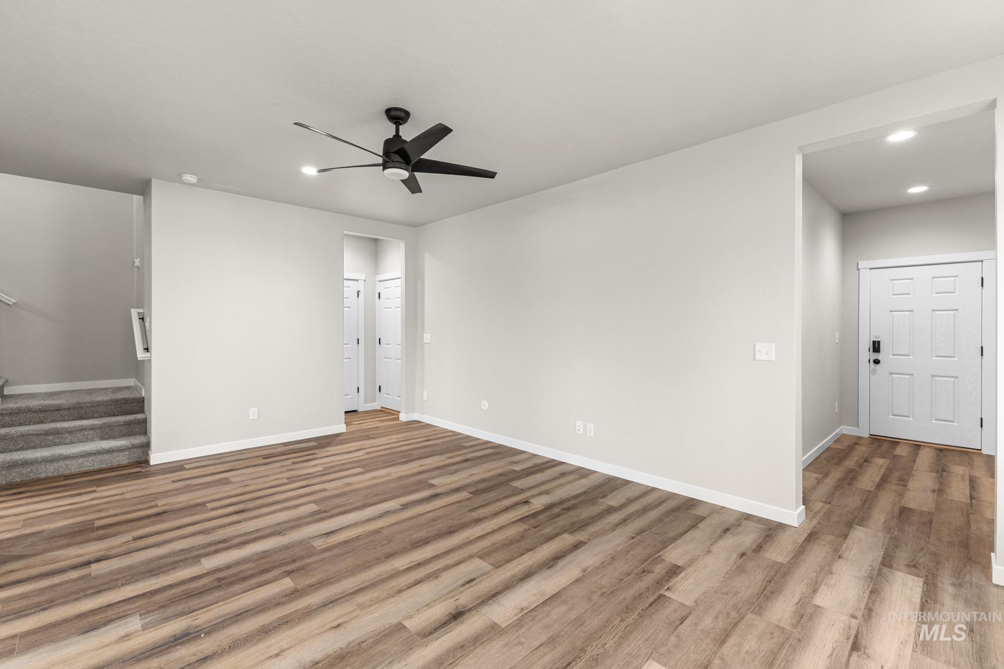 3102 E Mossy Creek Dr, Kuna, Idaho 83634, 3 Bedrooms, 2.5 Bathrooms, Residential For Sale, Price $464,990,MLS 98971470