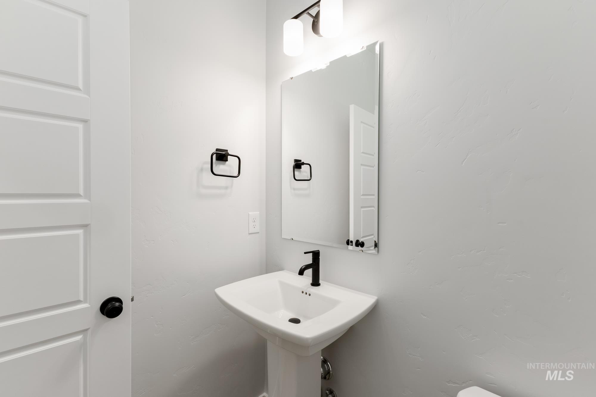 3102 E Mossy Creek Dr, Kuna, Idaho 83634, 3 Bedrooms, 2.5 Bathrooms, Residential For Sale, Price $464,990,MLS 98971470