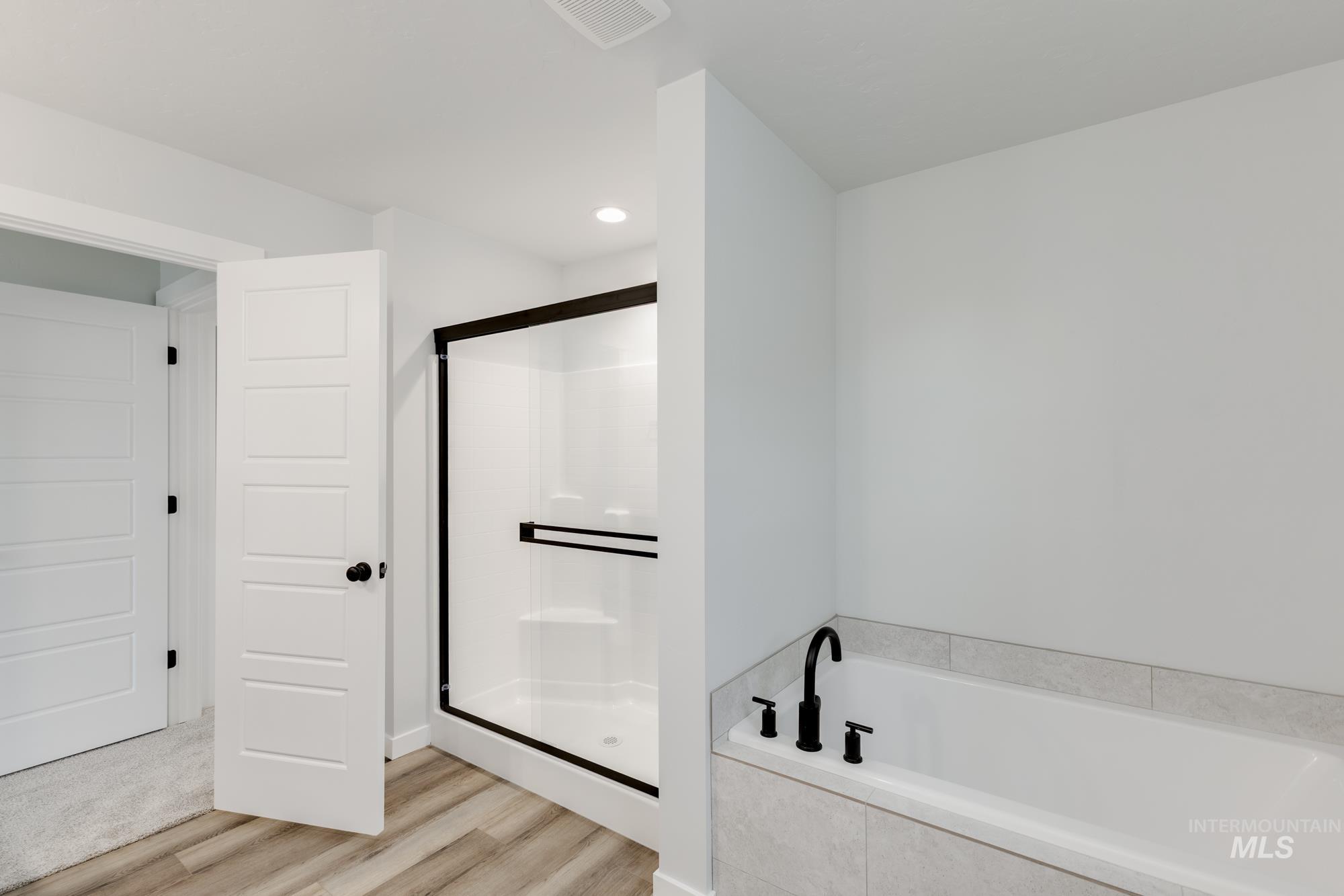 3102 E Mossy Creek Dr, Kuna, Idaho 83634, 3 Bedrooms, 2.5 Bathrooms, Residential For Sale, Price $464,990,MLS 98971470