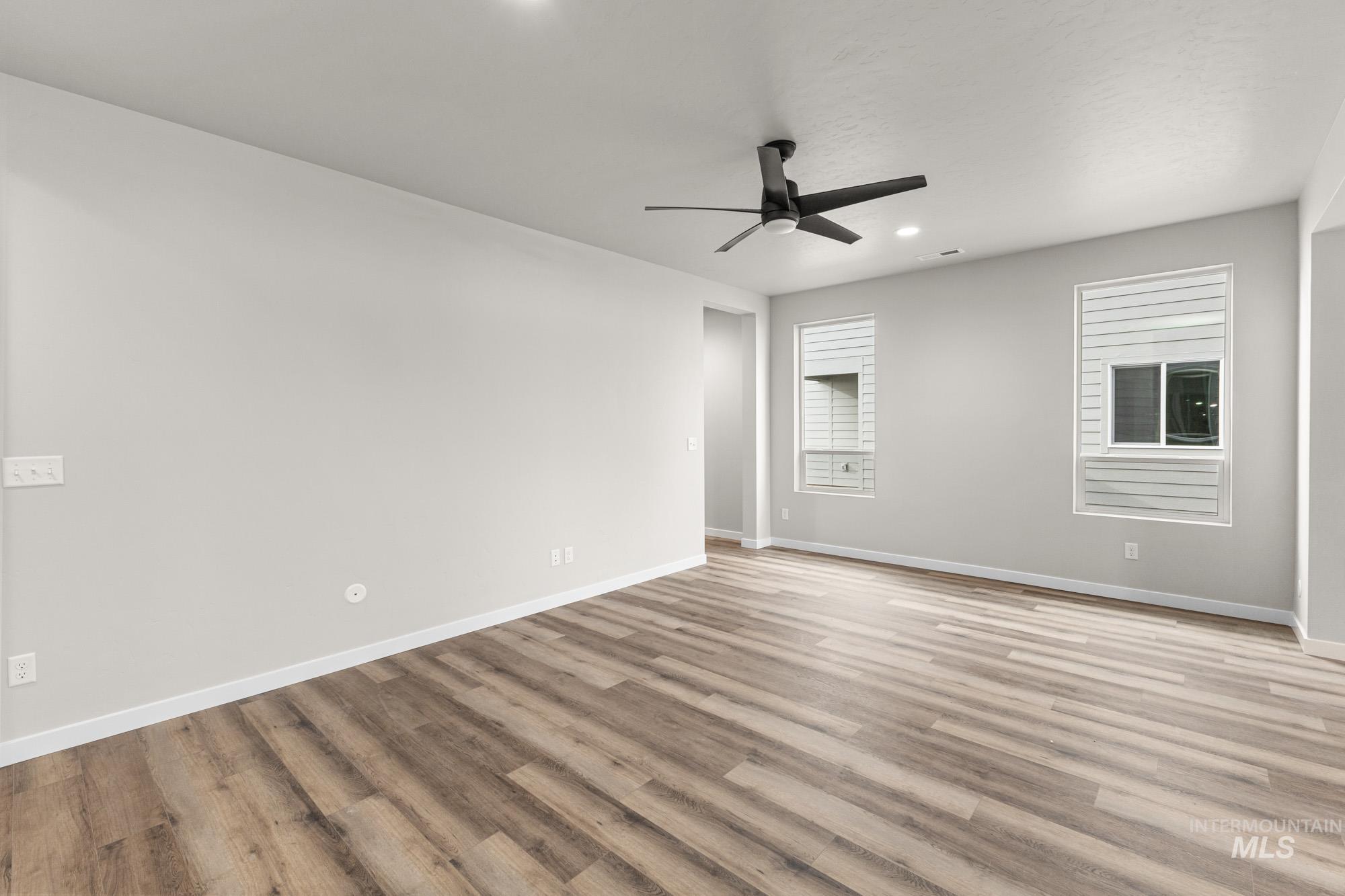 3102 E Mossy Creek Dr, Kuna, Idaho 83634, 3 Bedrooms, 2.5 Bathrooms, Residential For Sale, Price $464,990,MLS 98971470