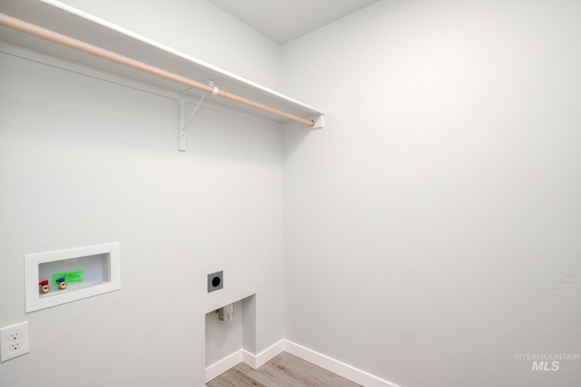 3065 E Mossy Creek Dr, Kuna, Idaho 83634, 3 Bedrooms, 2.5 Bathrooms, Residential For Sale, Price $386,990,MLS 98971471