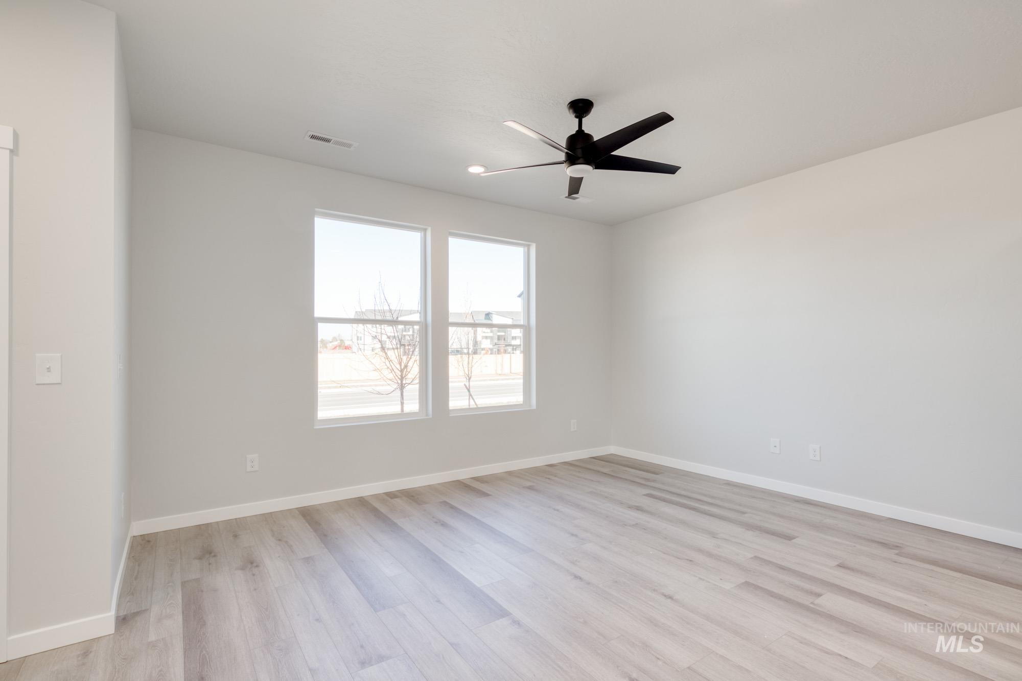 3065 E Mossy Creek Dr, Kuna, Idaho 83634, 3 Bedrooms, 2.5 Bathrooms, Residential For Sale, Price $386,990,MLS 98971471