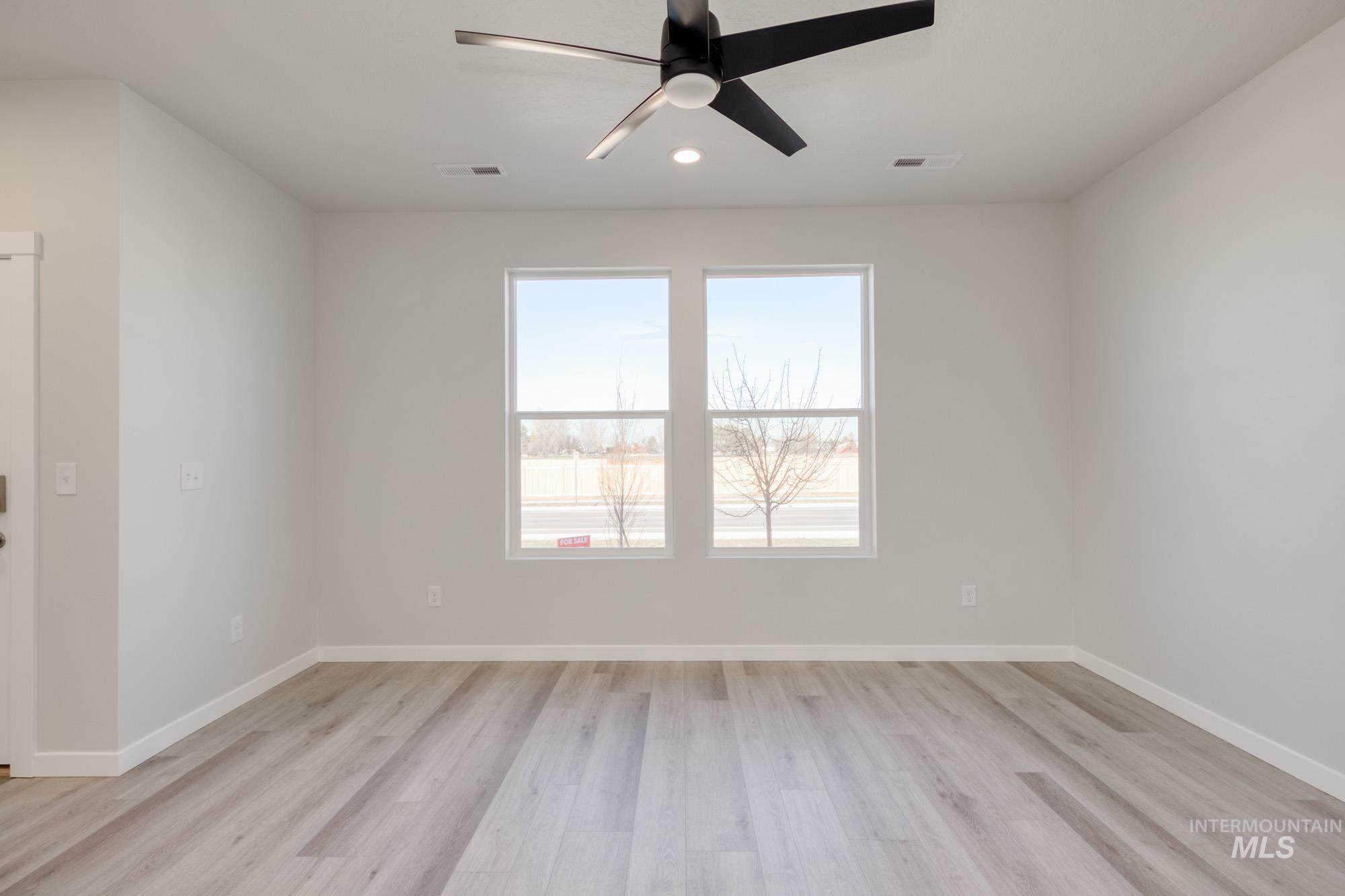 3065 E Mossy Creek Dr, Kuna, Idaho 83634, 3 Bedrooms, 2.5 Bathrooms, Residential For Sale, Price $386,990,MLS 98971471