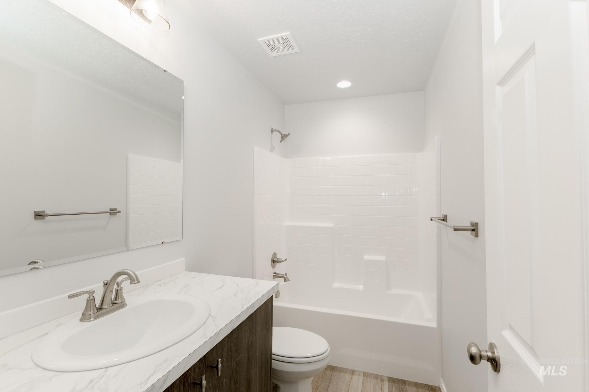 7280 S Menzingers Ave, Meridian, Idaho 83642, 4 Bedrooms, 2 Bathrooms, Residential For Sale, Price $452,990,MLS 98971473