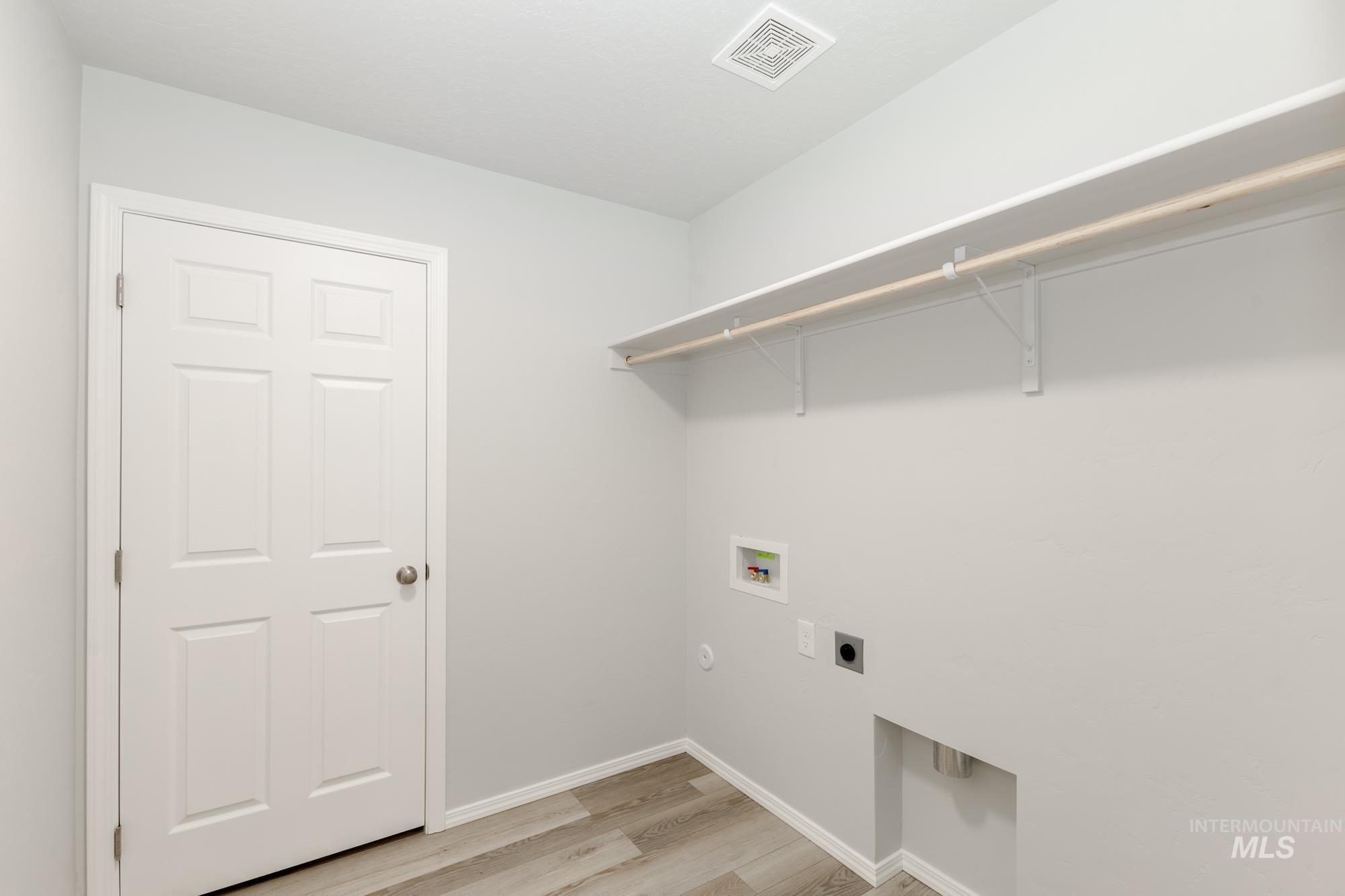 7280 S Menzingers Ave, Meridian, Idaho 83642, 4 Bedrooms, 2 Bathrooms, Residential For Sale, Price $452,990,MLS 98971473