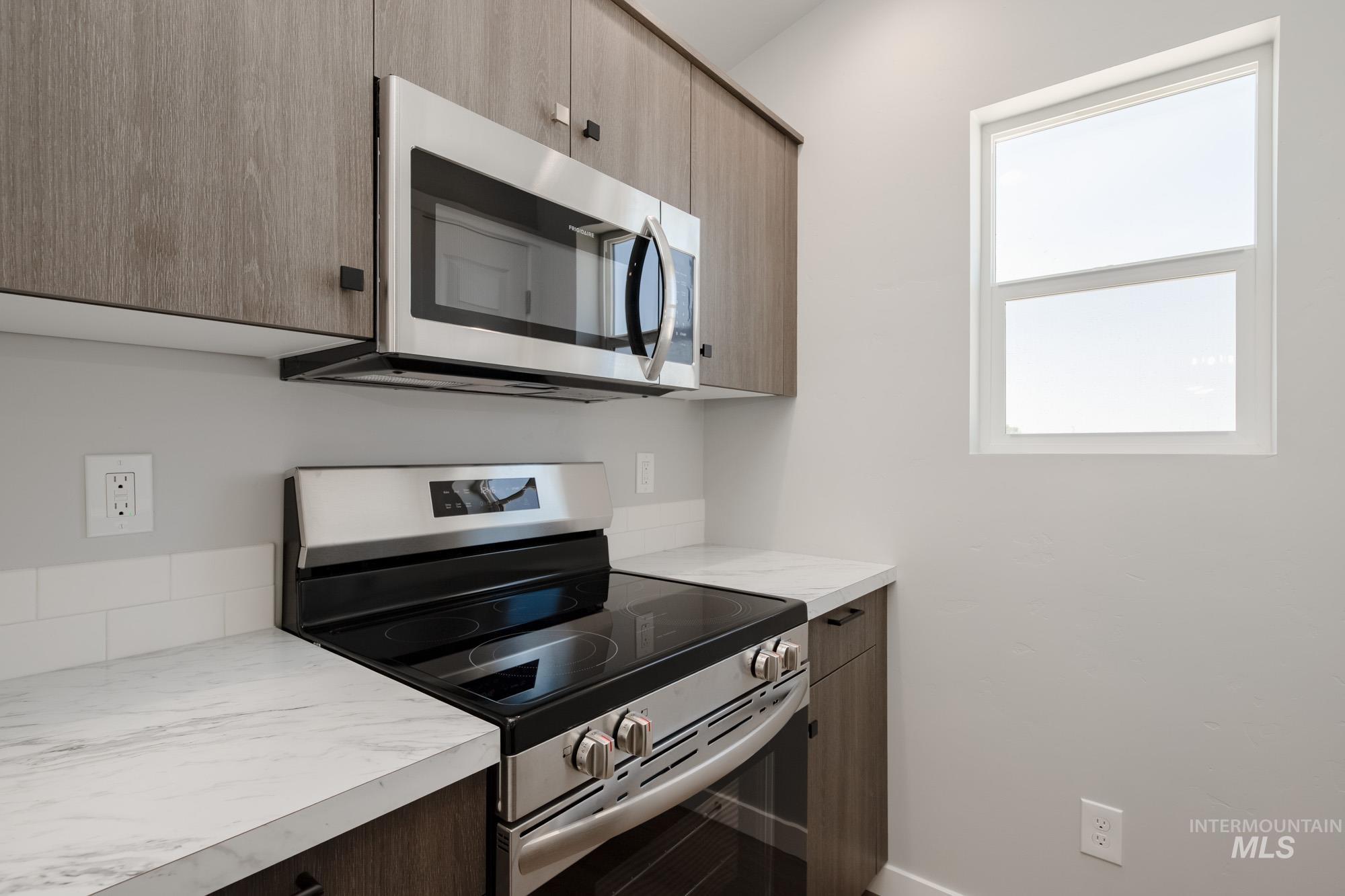 7326 S Menzingers Ave, Meridian, Idaho 83642, 3 Bedrooms, 2 Bathrooms, Residential For Sale, Price $384,990,MLS 98971475