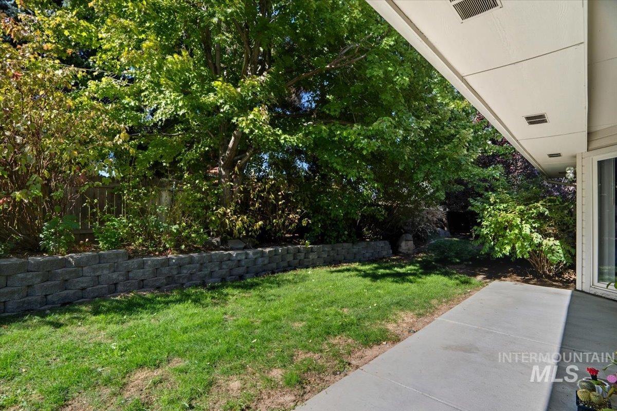 12158 W Silverking Court, Boise, Idaho 83709, 3 Bedrooms, 2 Bathrooms, Residential For Sale, Price $435,000,MLS 98971476